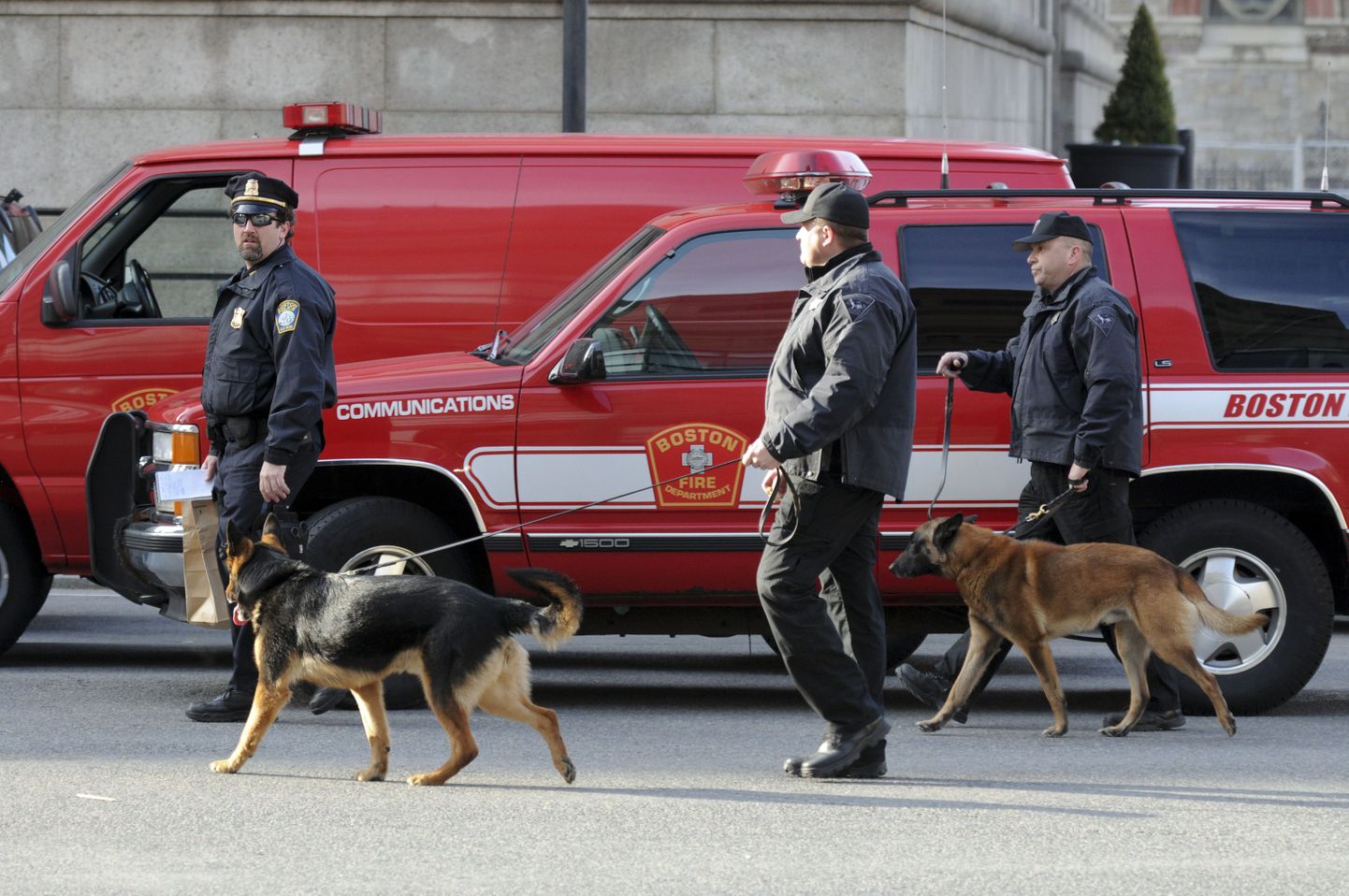 USA linnad karmistasid pärast Bostoni plahvatusi julgeolekumeetmeid