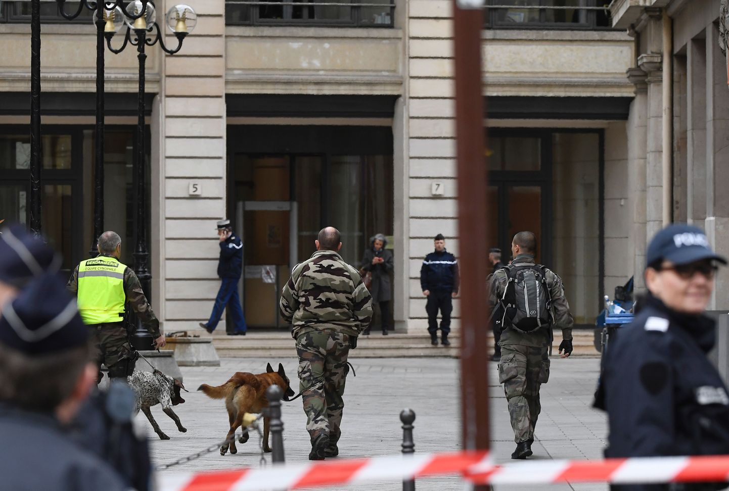 Evakueeritud riikliku rahandusprokuratuuri peakorter Pariisis.