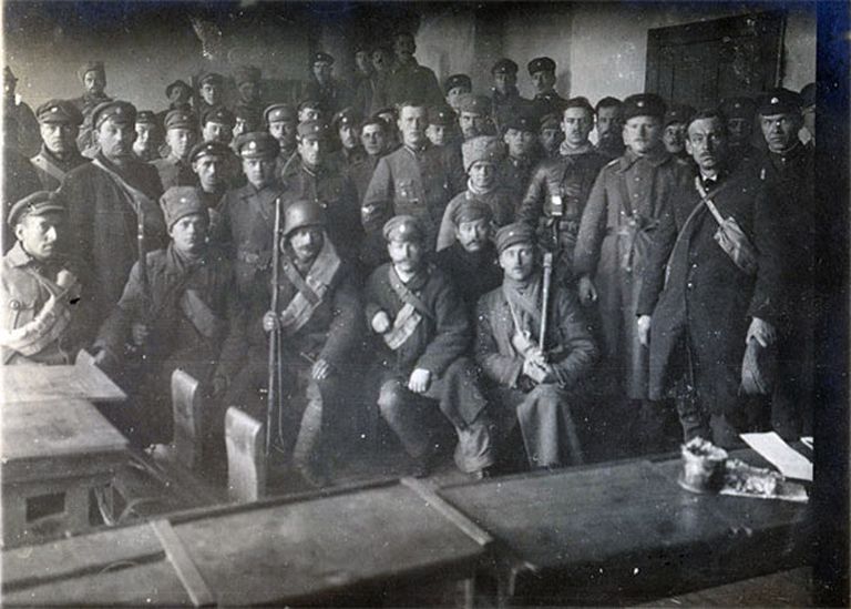 3. Jelgavas kājnieku pulka karavīri kādas Rīgas skolas telpās. 1919. gada rudens. 