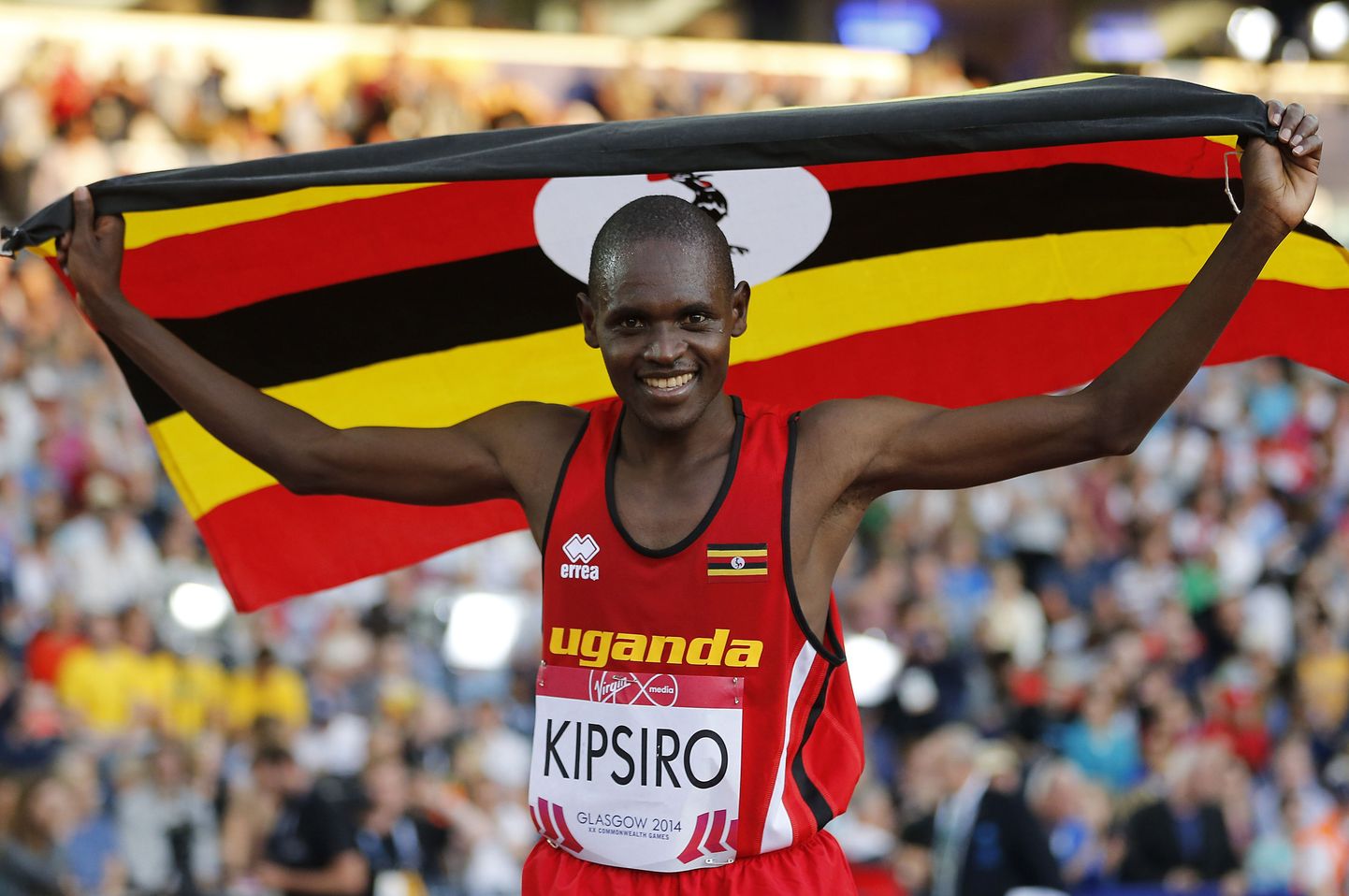 Ugandast pärit tippjooksja Moses Kipsiro avaldas Sportsmailile, et ta peab tõenäoliselt oma kodumaalt lahkuma, kuna ta on saanud mitmeid tapmisähvardusi.