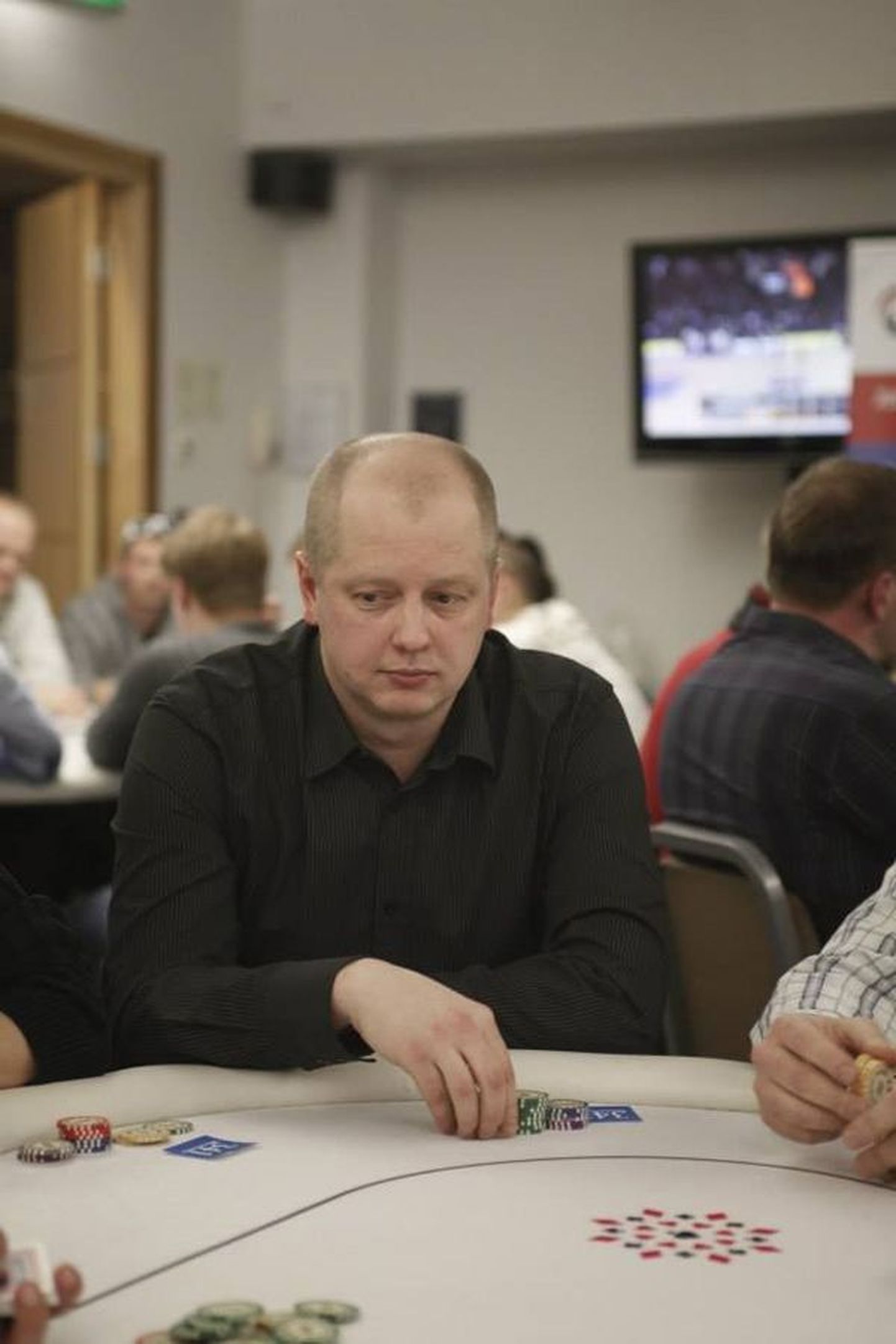 Viljandimaal üles kasvanud Tarmo Sengbusch osutus pokkeri online-turniiril 5229 mängija seas parimaks. Pilt on tehtud Eesti meistrivõistlustel.