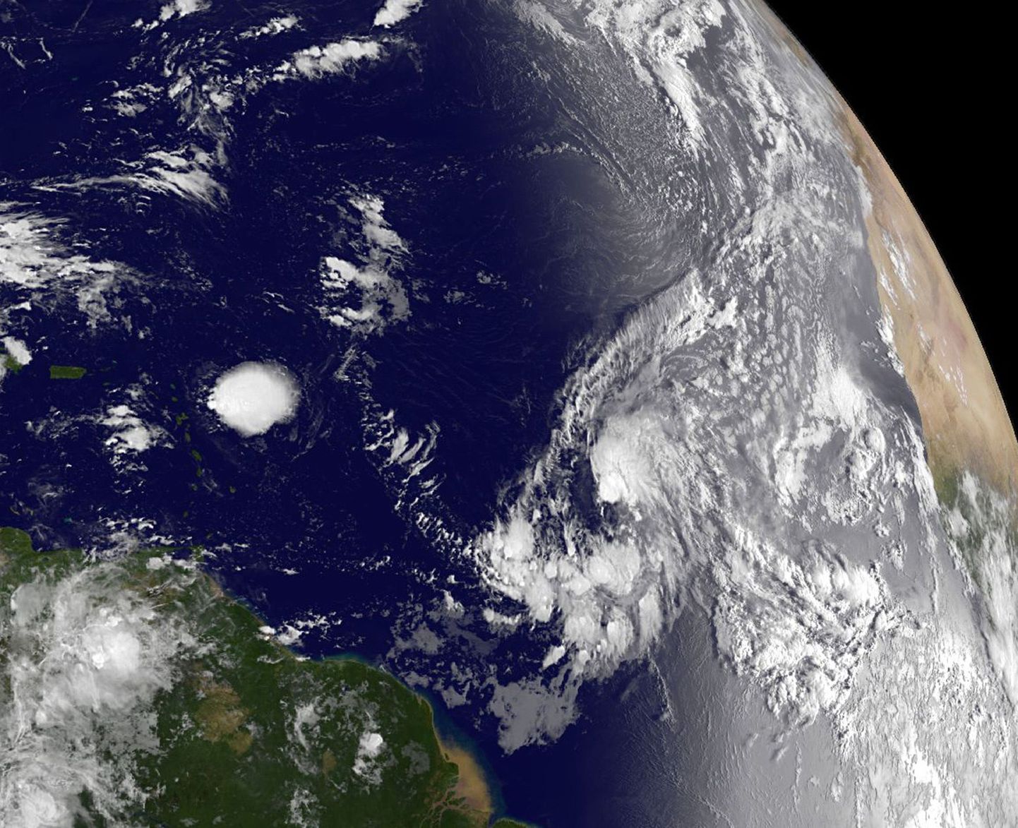 NASA satelliidi foto Opheliast.