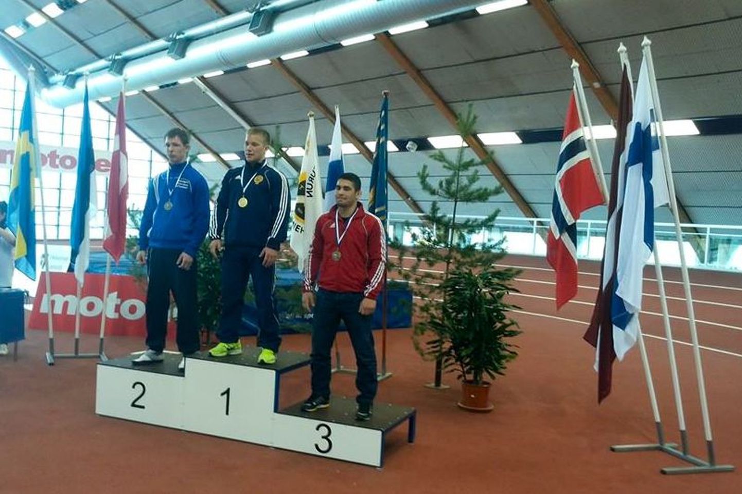 Hardo Toots (pjedestaalil vasakul) saavutas Põhjamaade meistrivõistlustel teise koha.