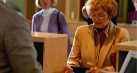 Granny gives crook over €30,000