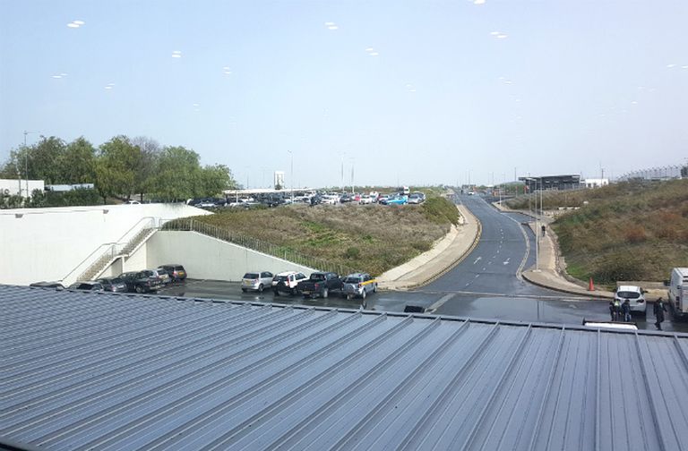 Вид из окон аэропорта Ларнаки