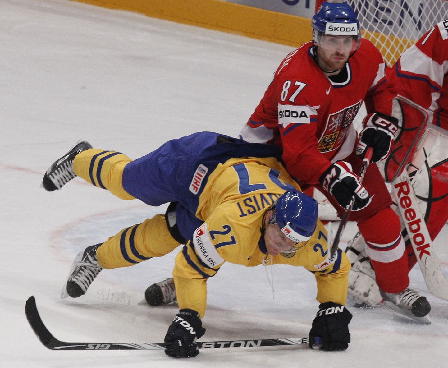 Tšehhi jäähokikoondis kukutas väljakuperemehed rootslased konkurentsist.