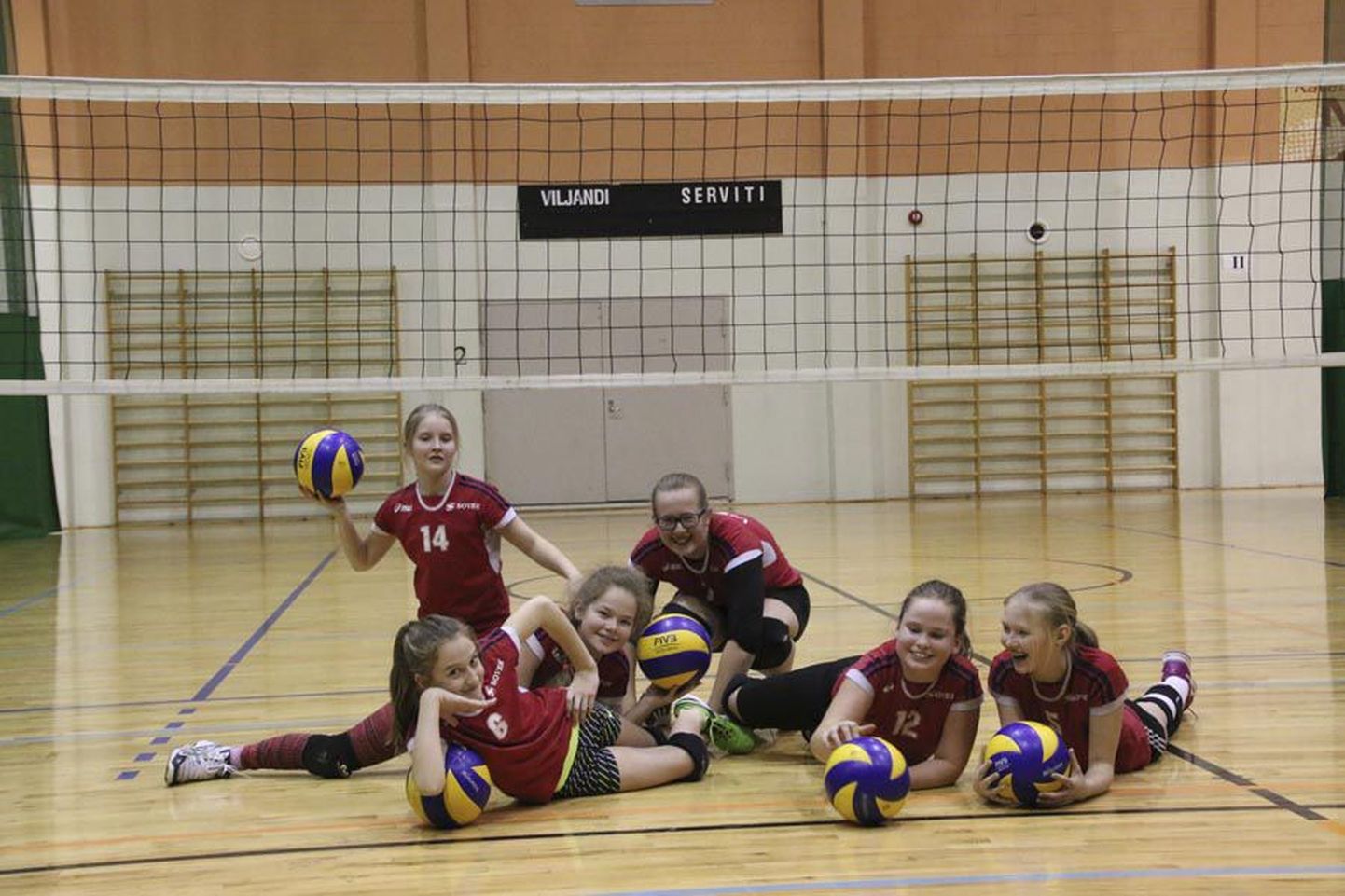 Spordikooli U-14 klassi tüdrukud olid teisipäeval kodusaalis peetud Eesti meistrivõistluste Lääne regiooni turniiri esimesel etapil võidukad.