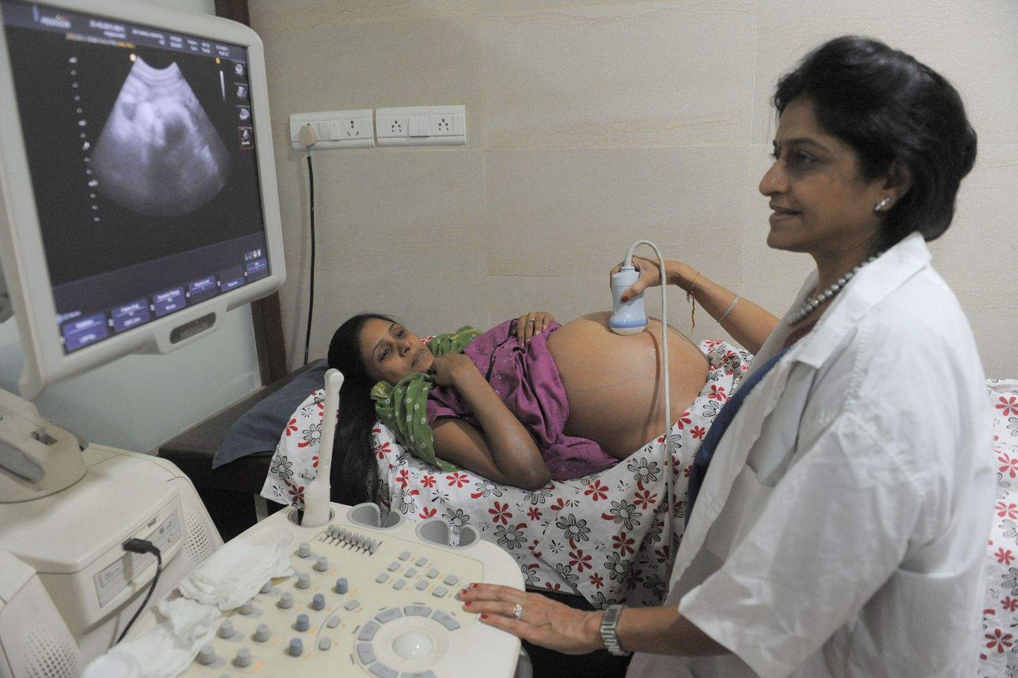 Ultraheliuuring India Anandi haiglas