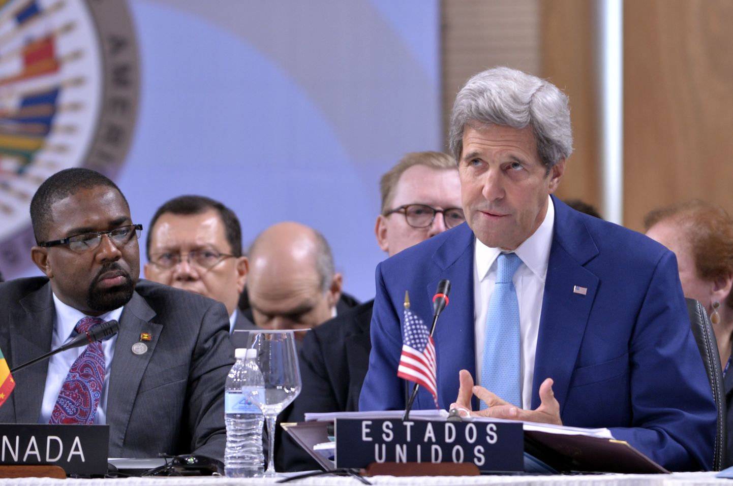 USA välisminister John Kerry ütles Ameerika Riikide Organisatsiooni (OAS) peaassambleel Dominikaani Vabariigis, et olukord Venezuelas on tõsiselt murettekitav.