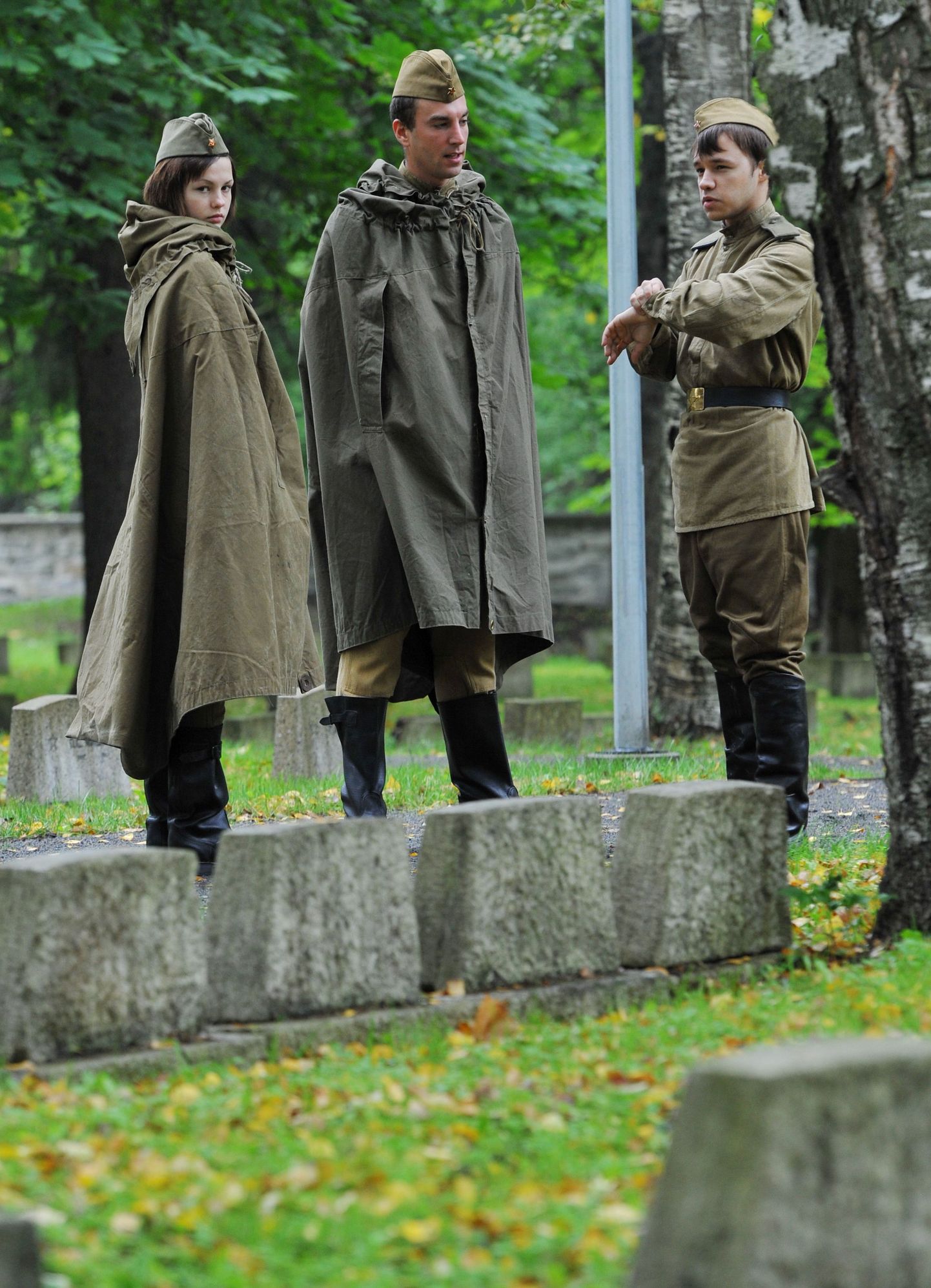 Hetk Tallinna «vabastamise» aastapäeva tähistamiselt mullu septembris kaitseväe kalmistul, kuhu pronkssõdur 2007. aastal koliti.