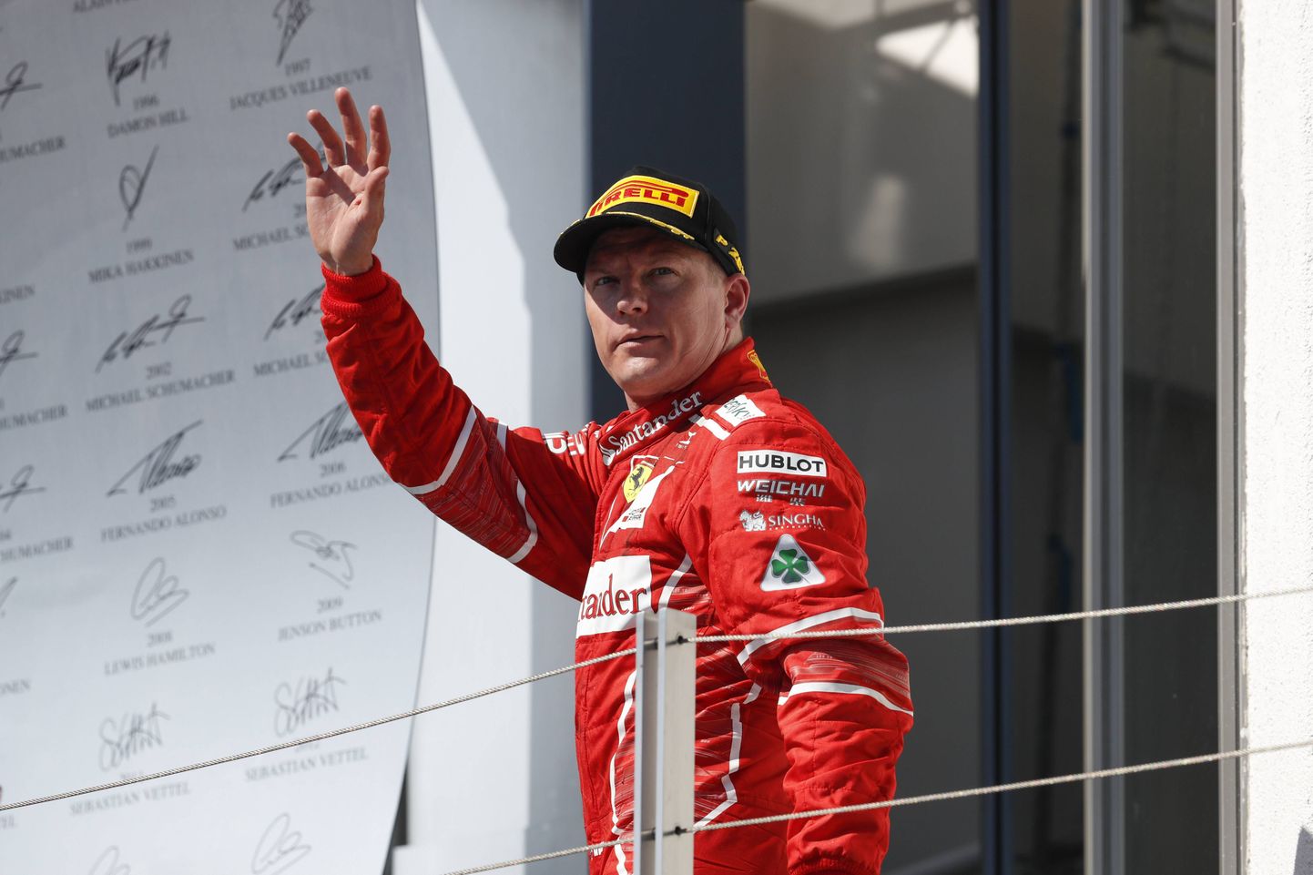 Kimi Räikkönen jätkab Ferraris ka 2018. aastal.