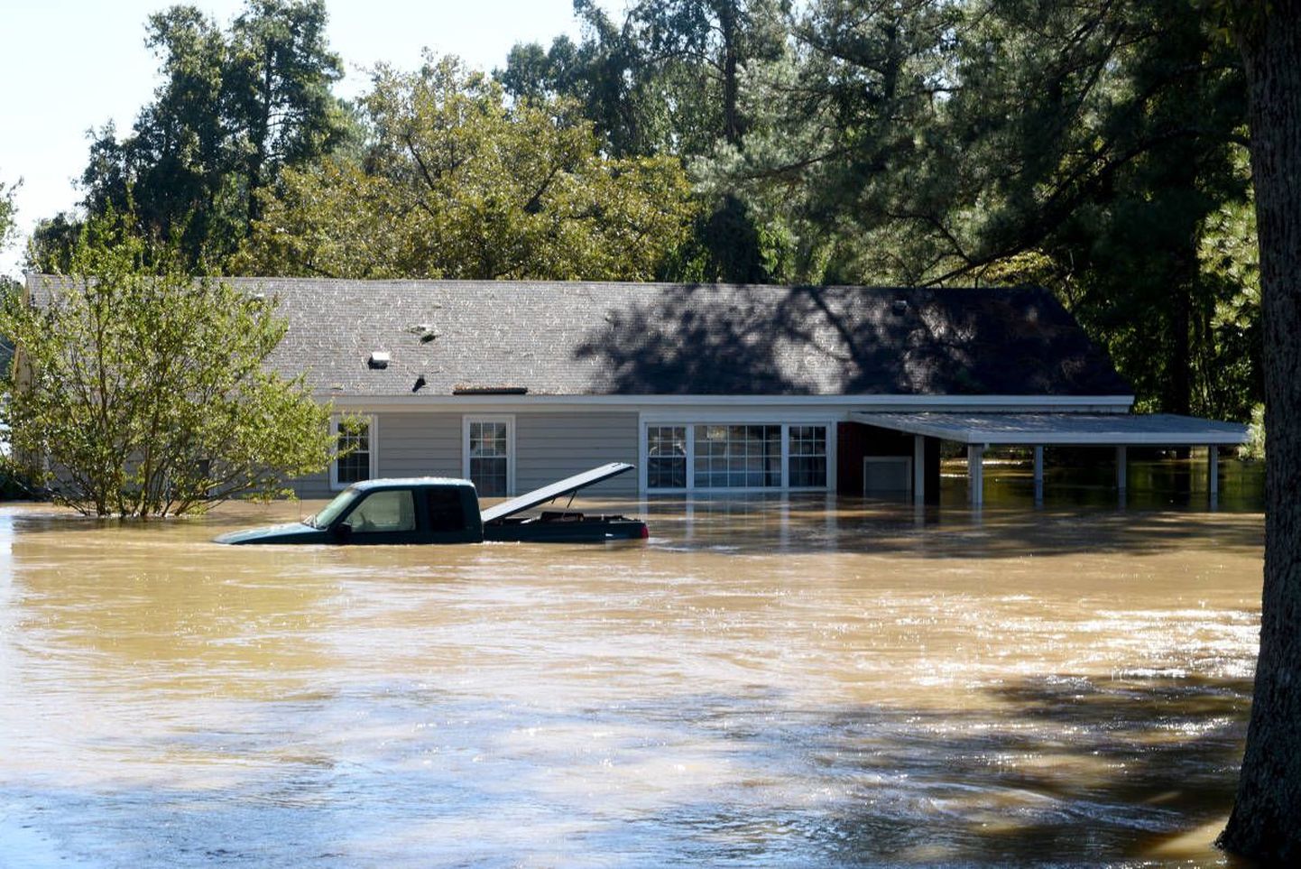 Põhja-Carolinas asuv Fayetteville pärast orkaani põhjustatud uputust.