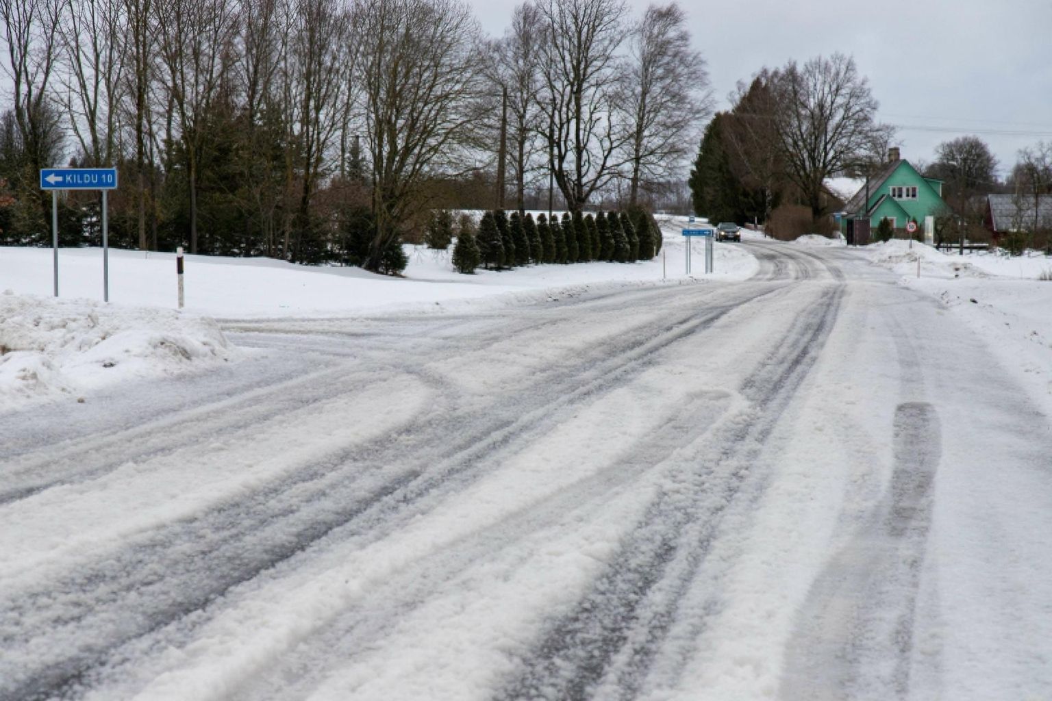 Kui näiteks hästi hooldatud Imavere–Viljandi maanteel võiks püsikiirusehoidja kasutamine olla teretulnud, siis Viljandi–Metsküla teel (pildil) ei sobi seda kindlasti kasutada.