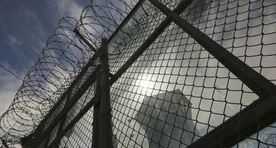 СМИ: заключенный свердловской колонии рассказал о пытках, от которых он не мог спастись, даже вспоров себе живот