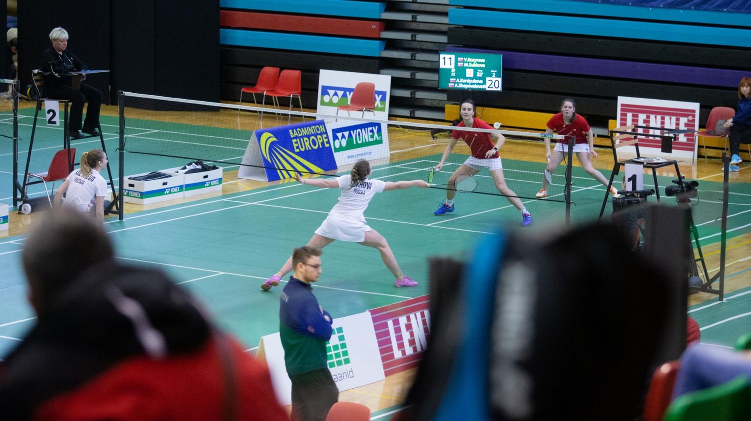 Euroopa juunioride karikavõistlused sulgpallis peetakse Tartus juba seitsmendat korda. See foto on tehtud samalt võistluselt aasta tagasi.