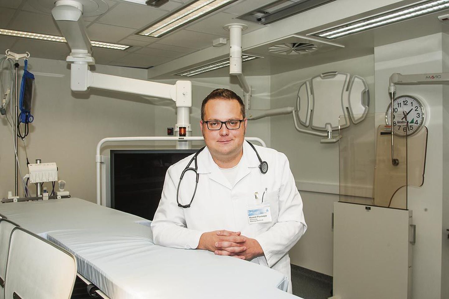 Kardioloog Kaarel Puusepa sõnutsi on Pärnu haigla patsientidel hea teada, et südame veresoonte sondeerimisi saab siin nüüd sagedamini teha.