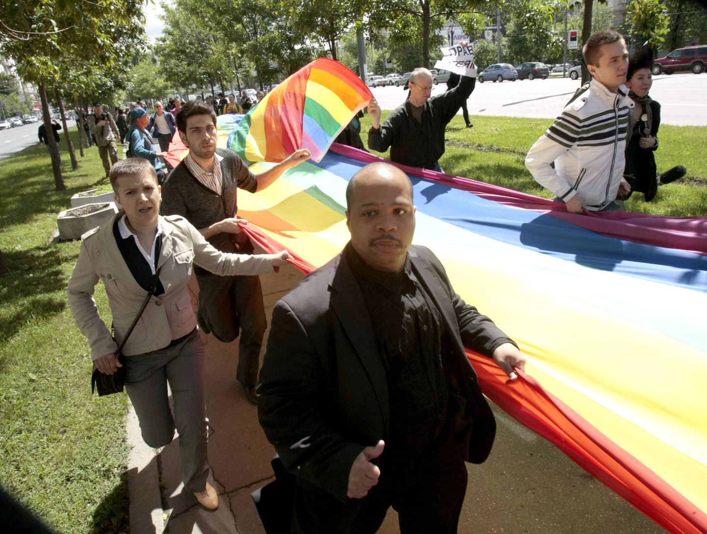 Несанкционированная акция в защиту прав геев 29 мая 2010 года в Москве.
