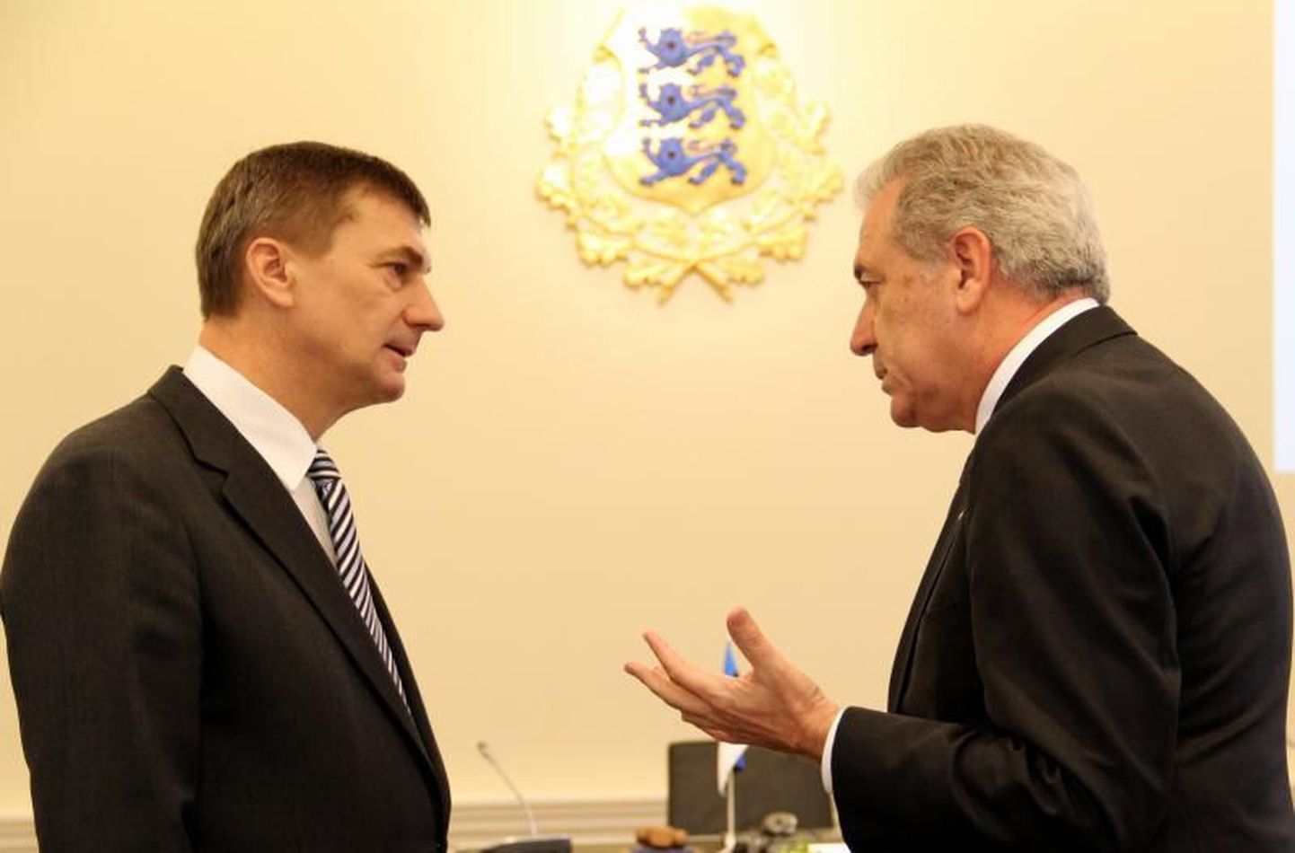 Премьер-министр Эстонии Андрус Ансип и министр иностранных дел Греции Димитрис Аврамопулос.