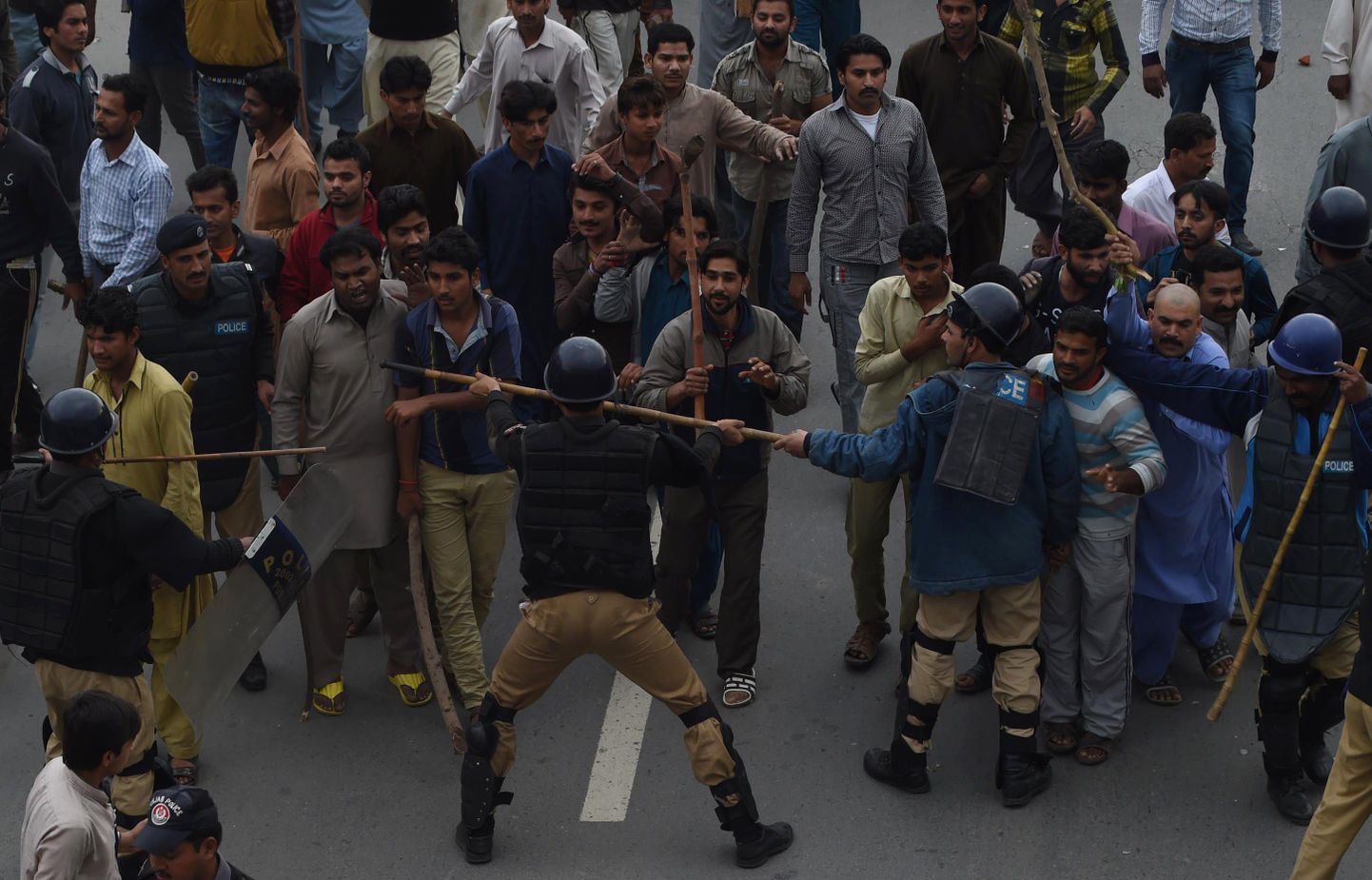 Христианские демонстранты в Пакистане.