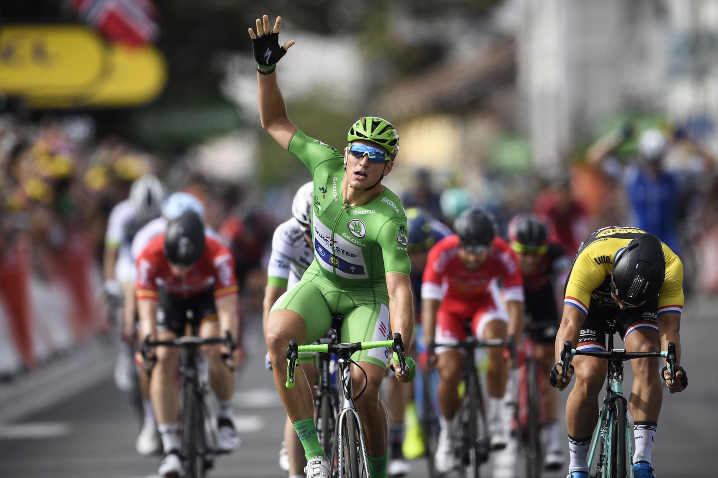 Marcel Kittel sai tänavu juba viiendat korda Tour de France'il võidukalt kätt viibutada.