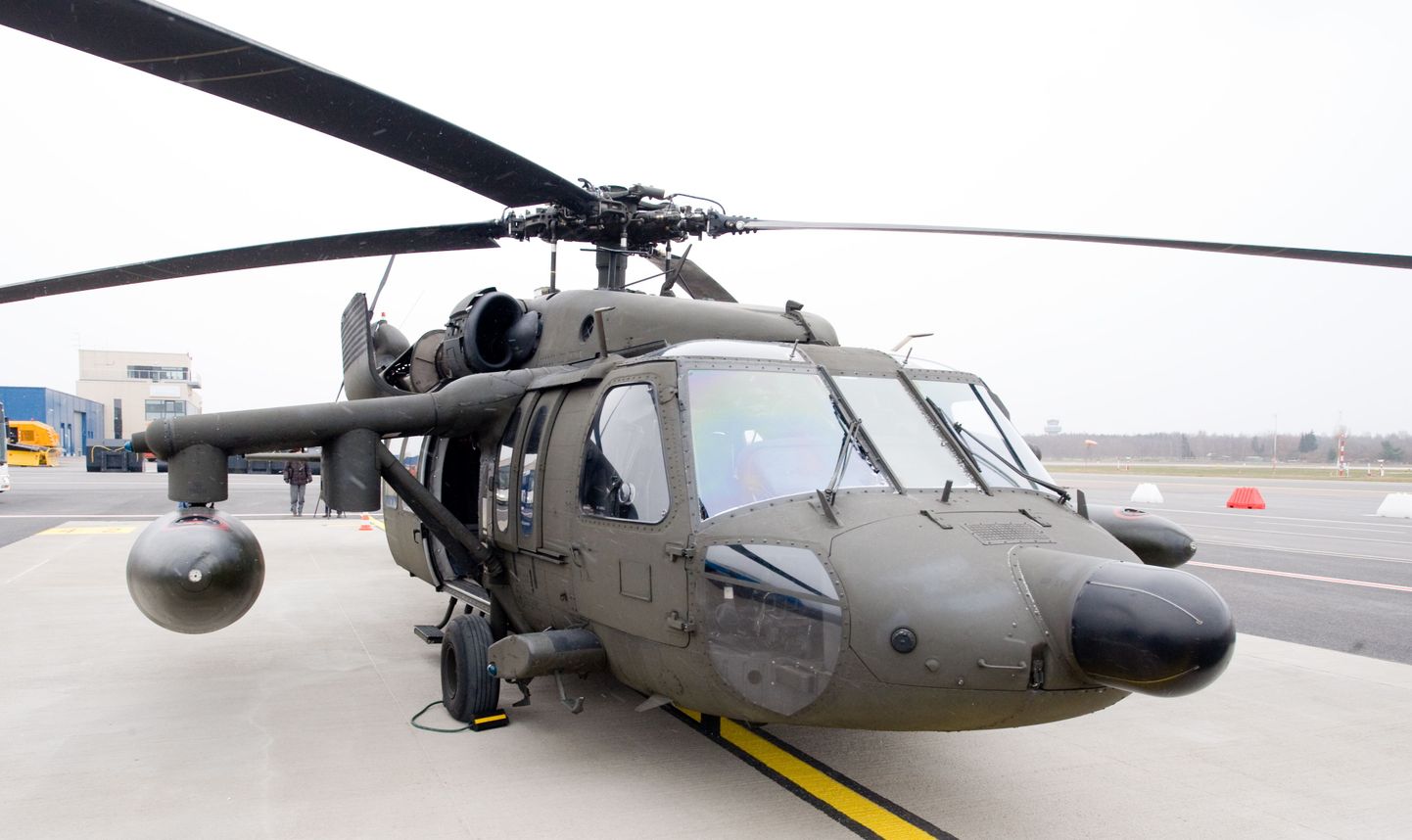 USA sõjaväe helikopterid UH-60L «Black Hawk» Tallinna lennuväljal.