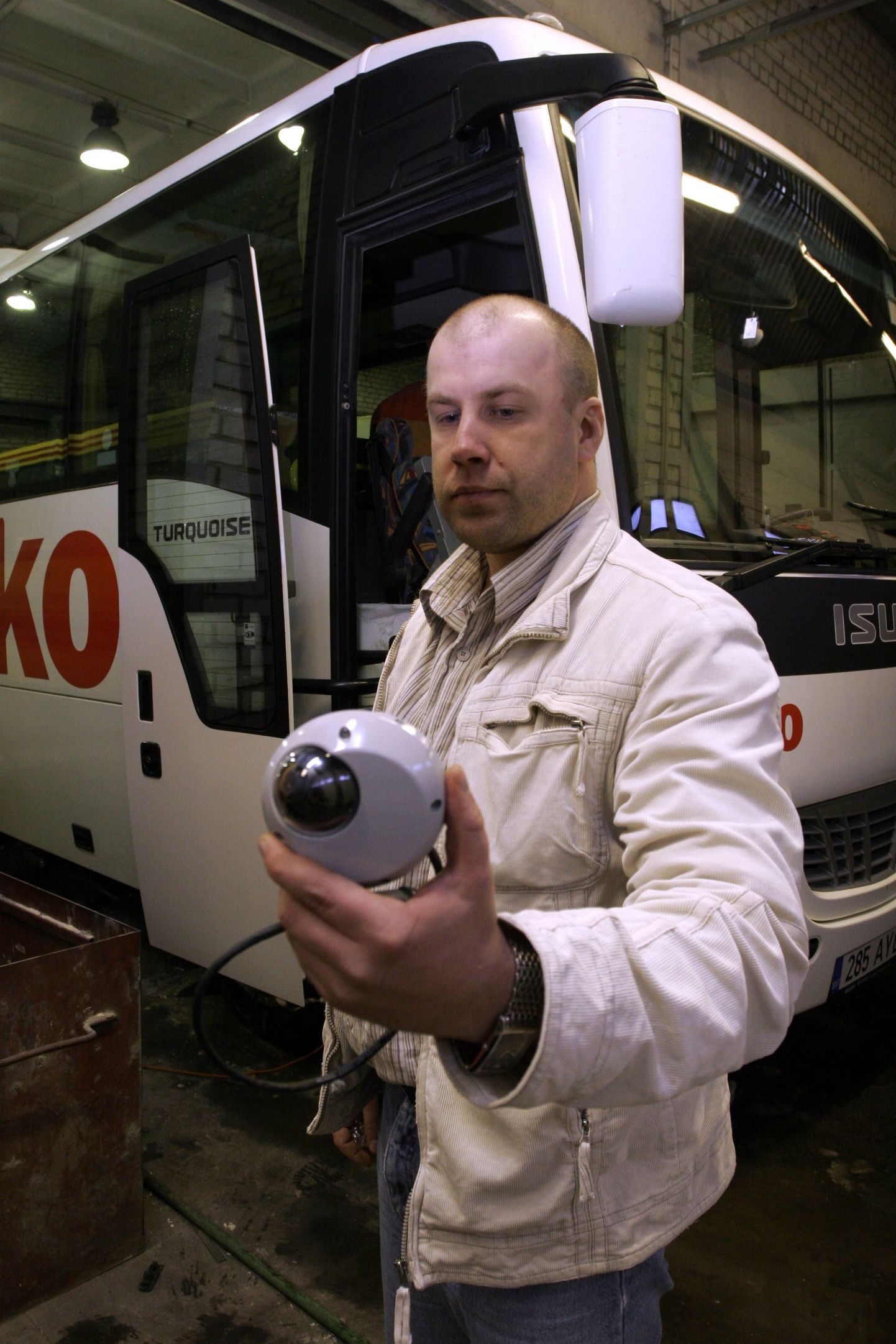 Bussidele mõeldud valvesüsteemi töötas välja Mario Puhk firmast Digisilm.