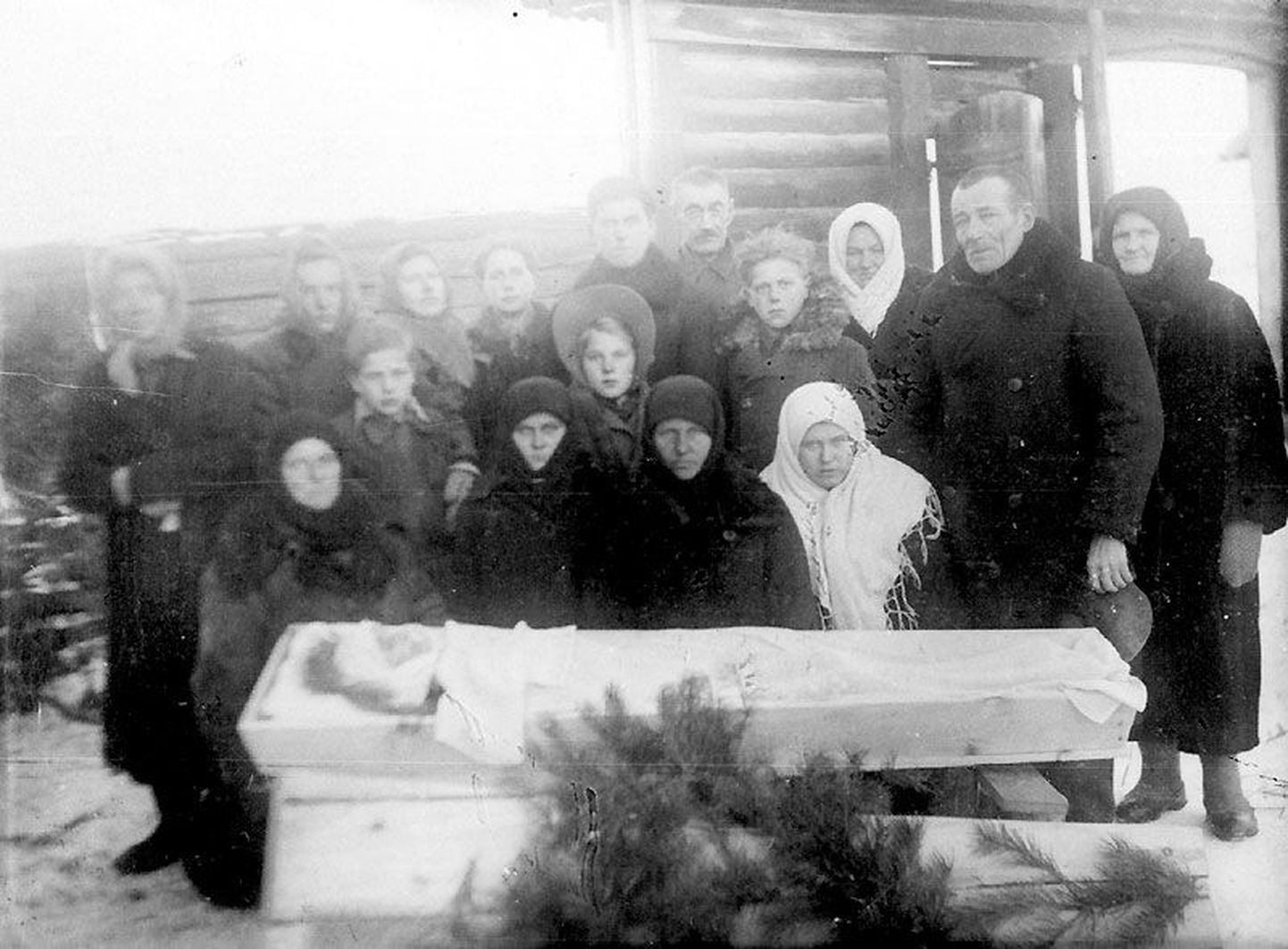 Paljudele eestlastele jäi reis külmale maale viimaseks. Pildil Marie Pruuli matused Siberis.