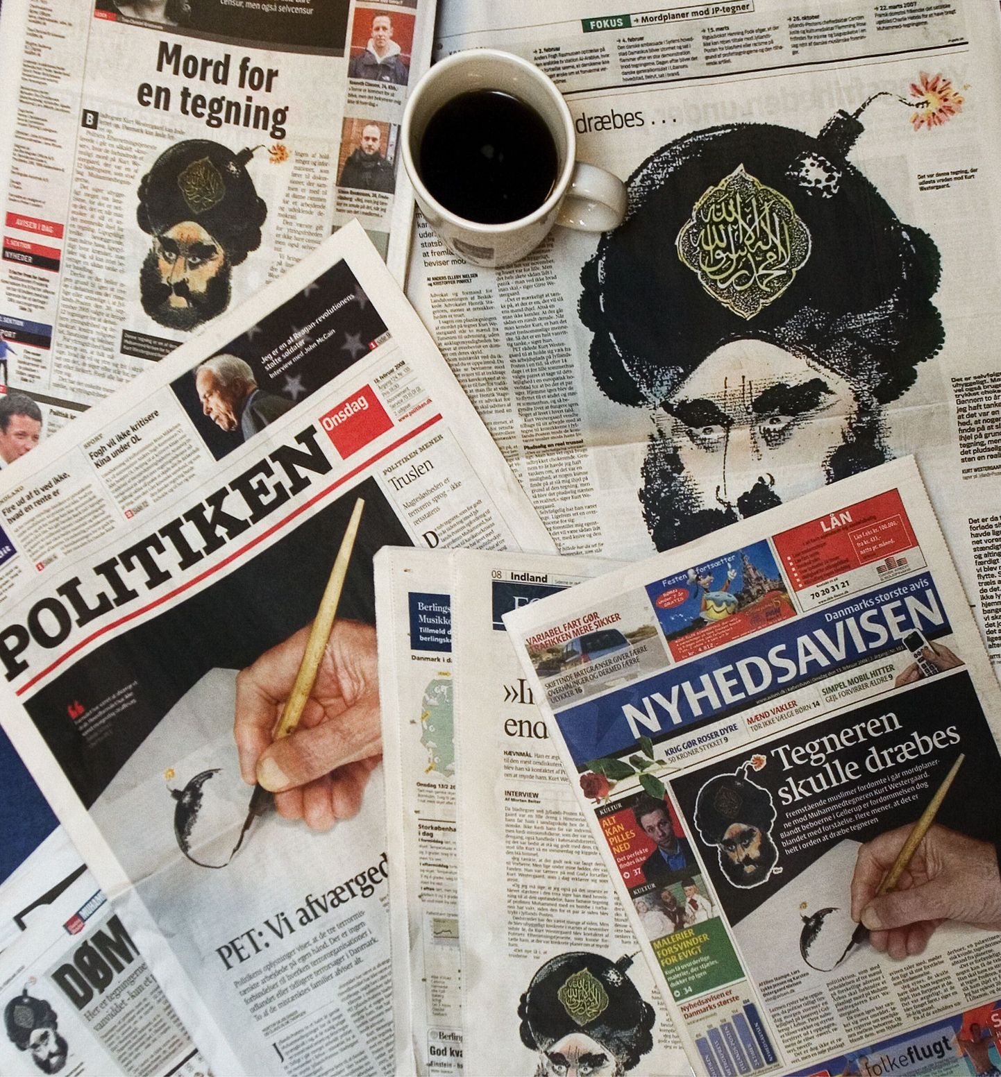 Taani ajalehtede esikaaned prohvet Muhamedi pilapiltide skandaali paisumise ajal.