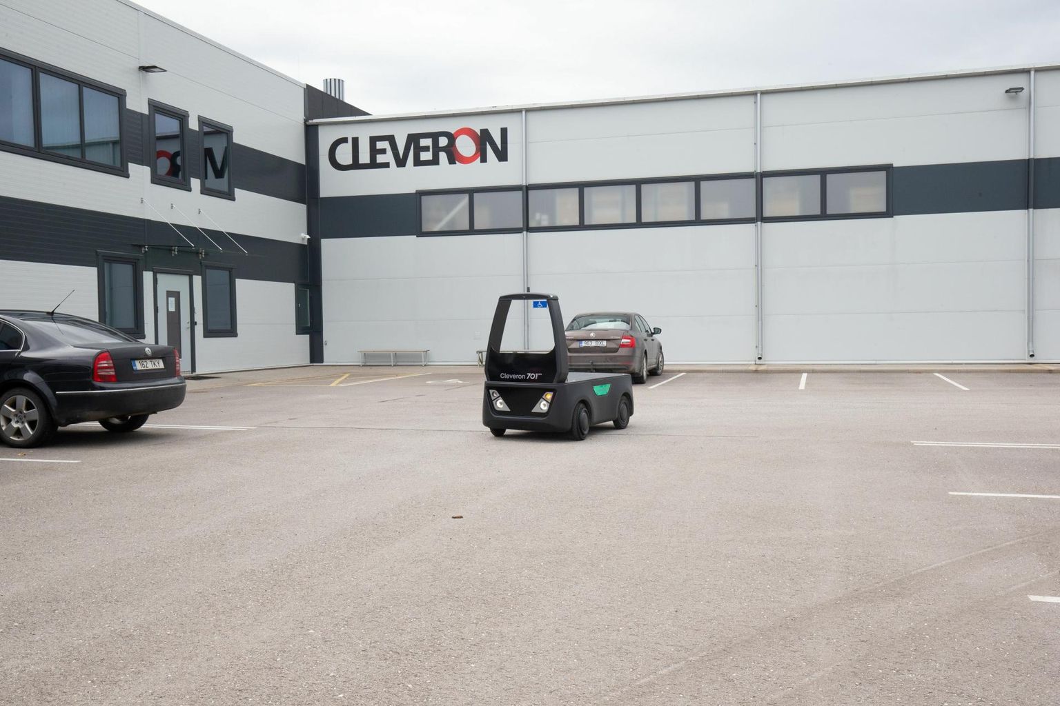 Cleveron asus kohtuteele 2018. aastal, mil esitas Hiina riiklikule intellektuaalomandi ametile Hiina ettevõtte patendi tühistamise taotluse.