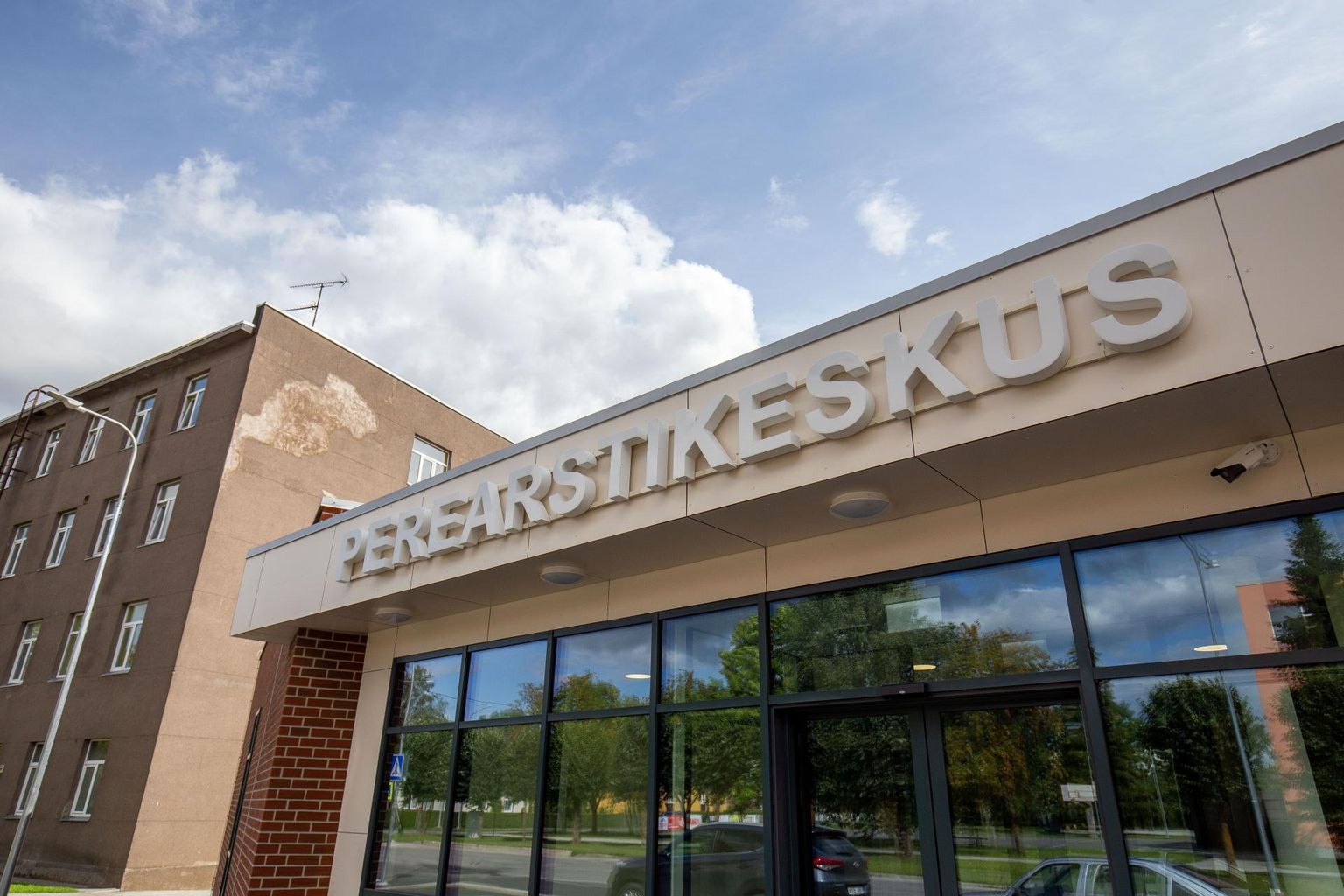 Perearsti praksised on eraõiguslikud.