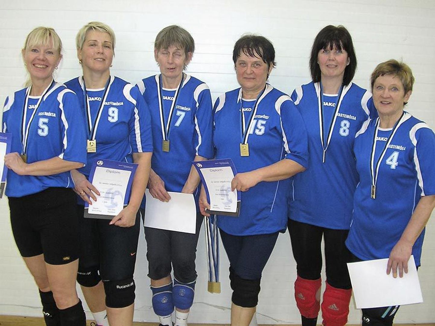 Viljandi võrkpalliveteranide naiskond tuli Eesti meistriks.