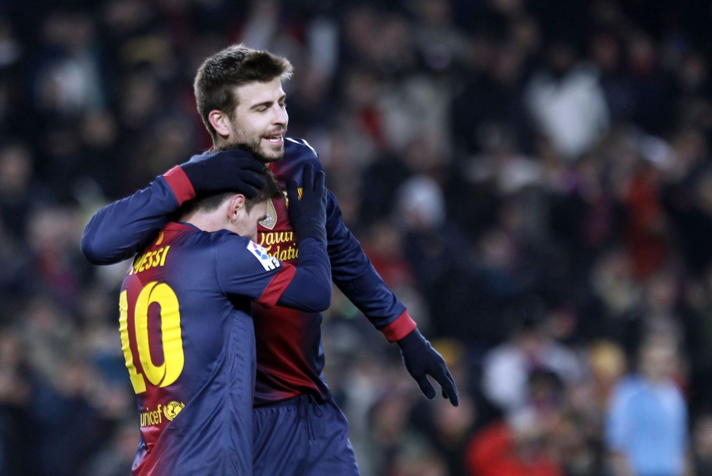 Lionel Messi ja Gerard  Pique viimases Hispaania liiga mängus Bilbao Atlethicu vastu, kus Messi lõi kaks ja Pique ühe värava