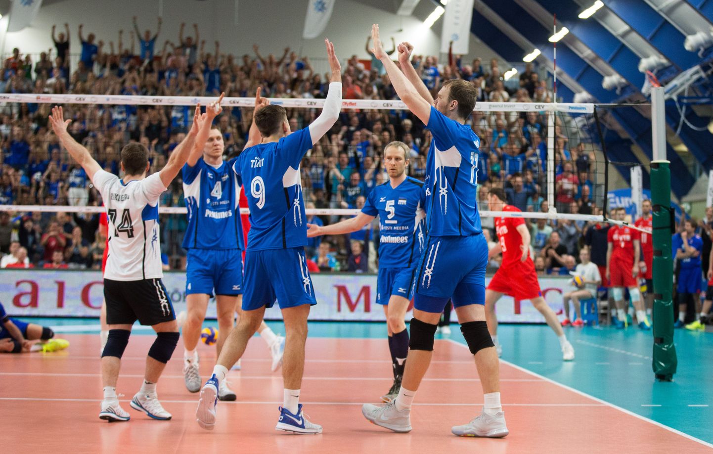 Eesti võrkpallipublik jäi ilma võimalusest koondist kodus ülitähtsal turniiril toetada.