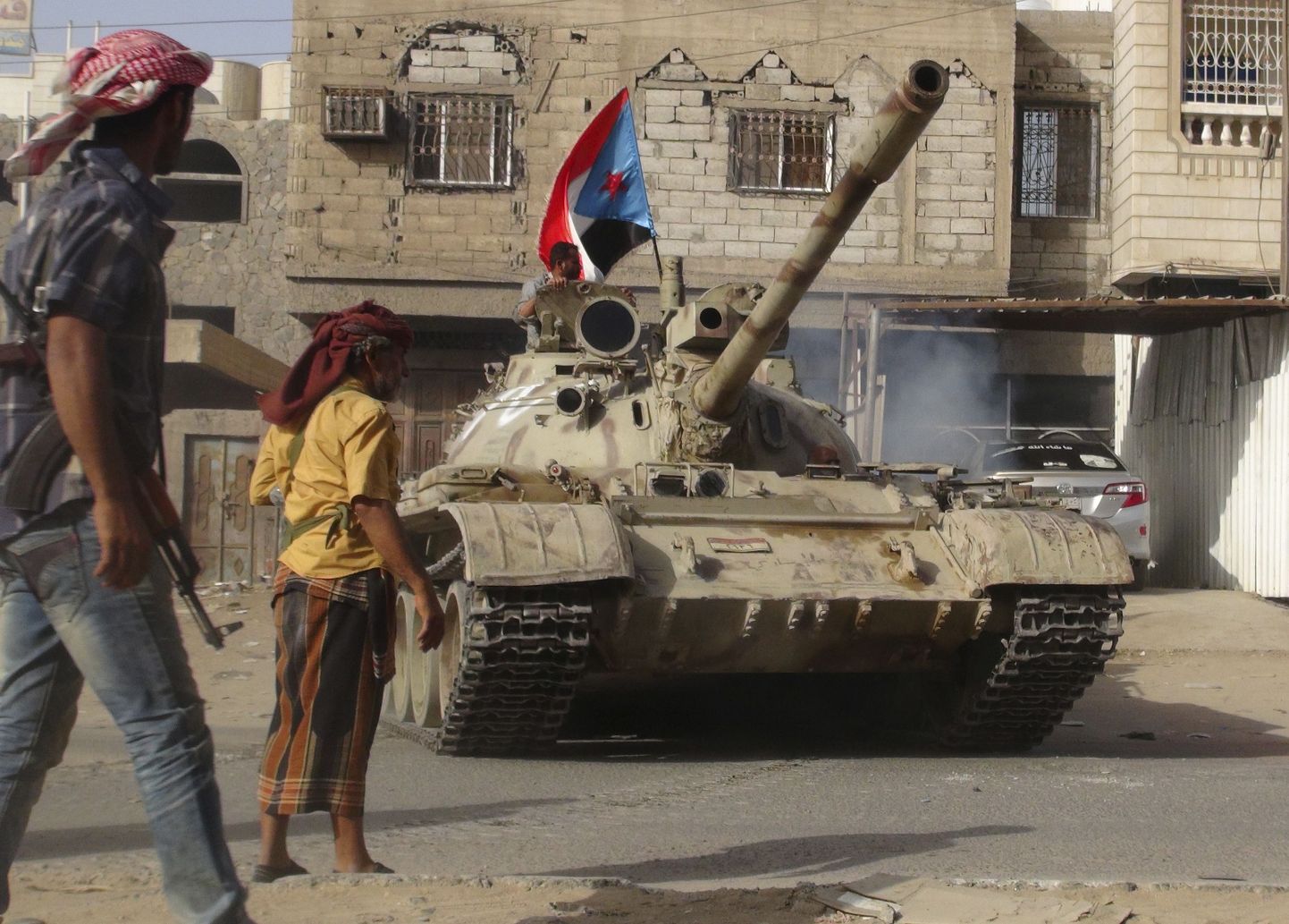 Valitsusele lojaalsed võitlejad Adenis.