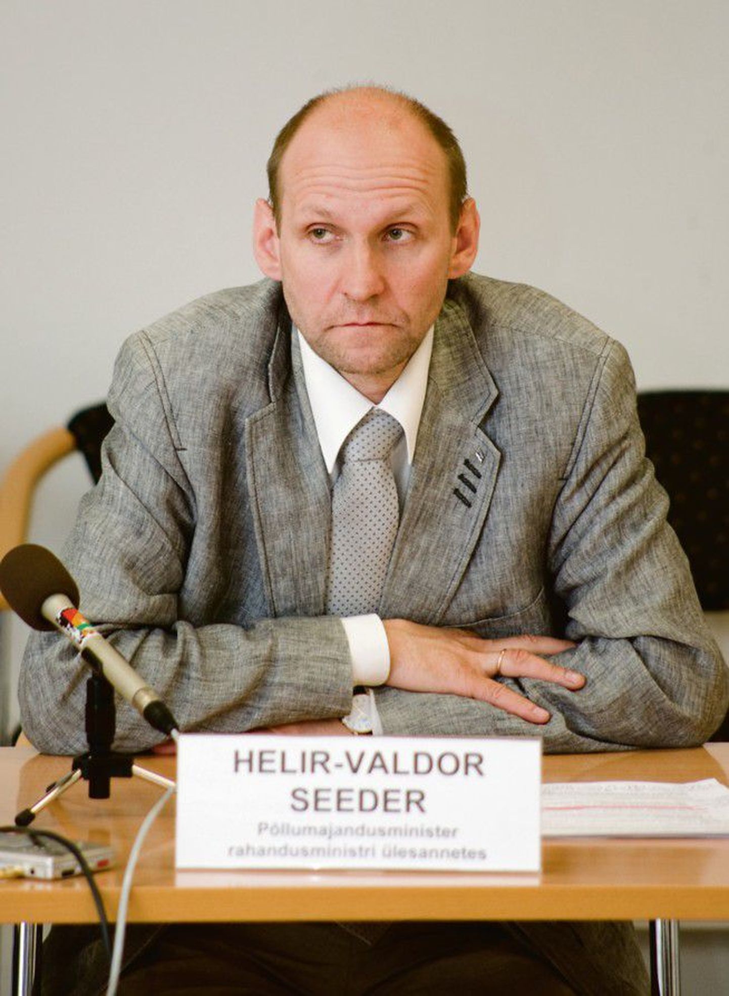Хелир-Валдор Сеэдер.