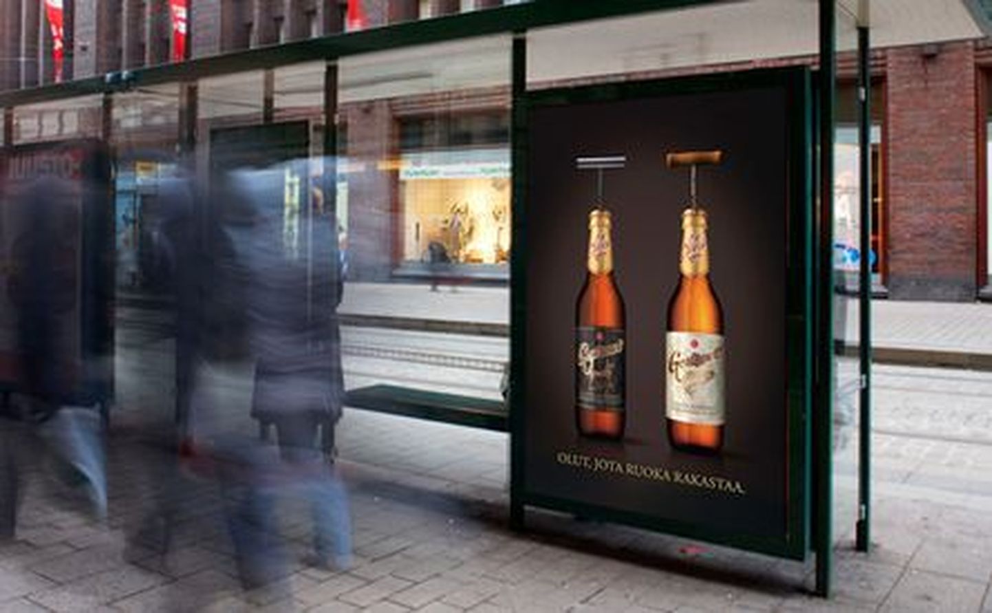 Praegu võib alkoholireklaame näha ka Helsingi linnapildis.