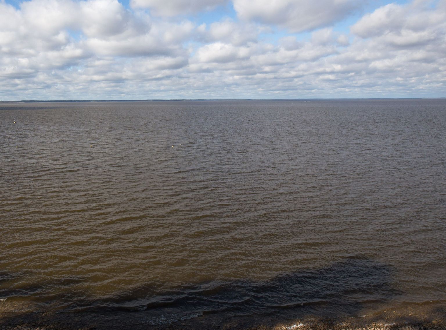 Võrtsjärve veetase on praegu veel normis, aga jõed juba tavalisest madalamal.