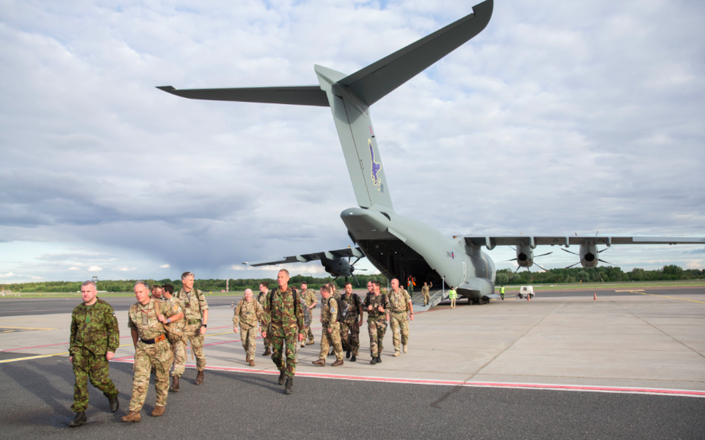 Учебная высадка боевой пехотной единицы НАТО в Эcтонии.