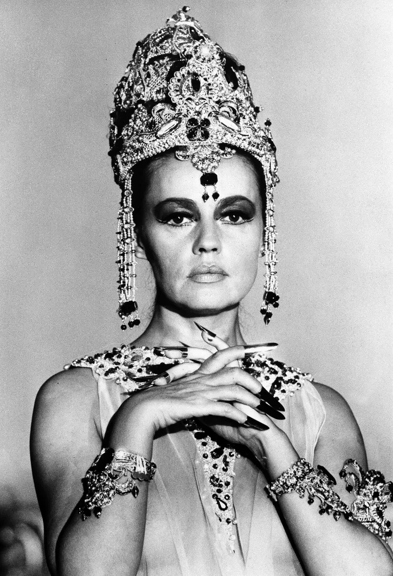 Jeanne Moreau 1964 filmi «Mata Hari, Agent H-21» võtetel