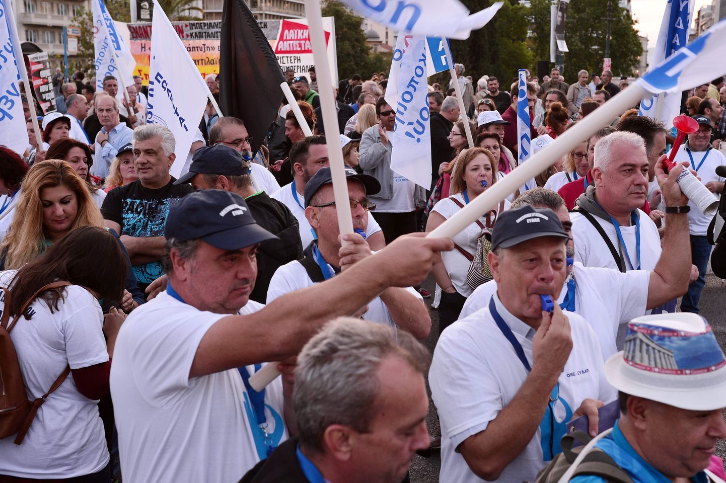 Kreeklased teisipäeval parlamendi juures protestimas