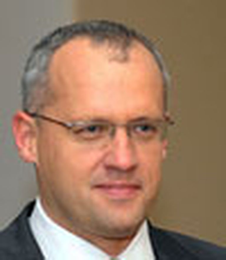 Veselības ministrs Juris Bārzdiņš 