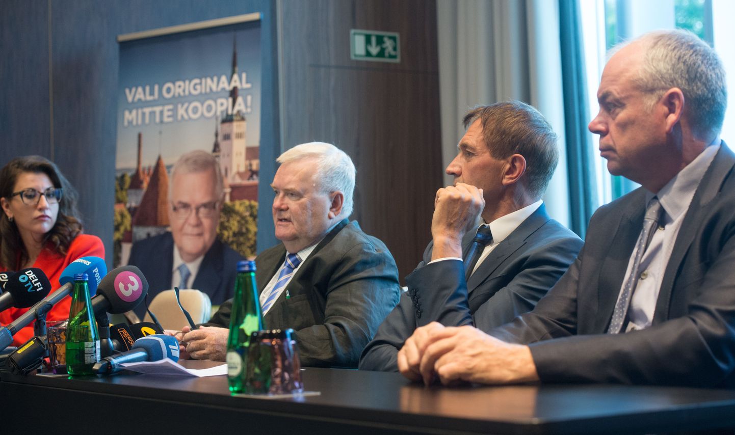 Ühisnimekirja loomine tehti teatavaks Tallinnas Hiltoni hotellis antud pressikonverentsil, millel osalesid Olga Ivanova (vasakult), Edgar Savisaar, Urmas Sõõrumaa ja Jüri Mõis.