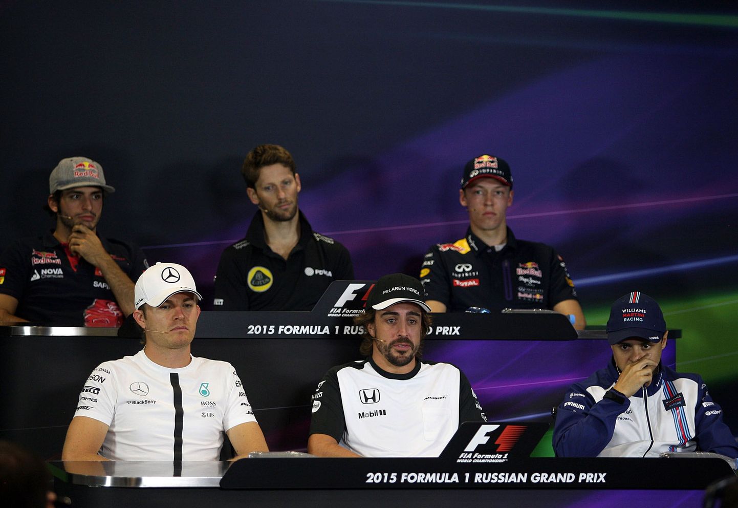 Nico Rosberg (vasakult alt), Fernando Alonso ja Felipe Massa.