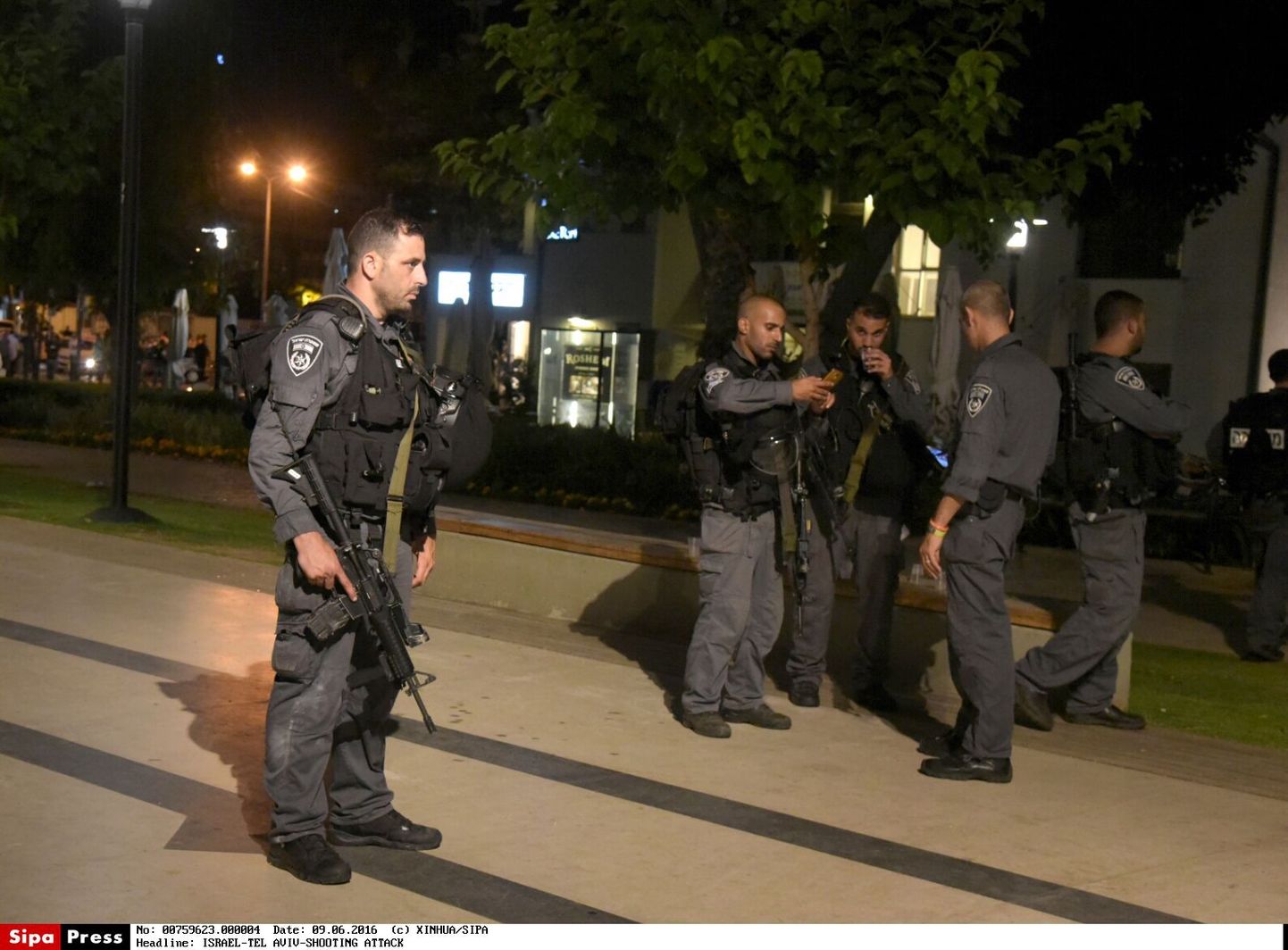 Iisraeli julgeolekuväed Tel Avivis korda tagamas