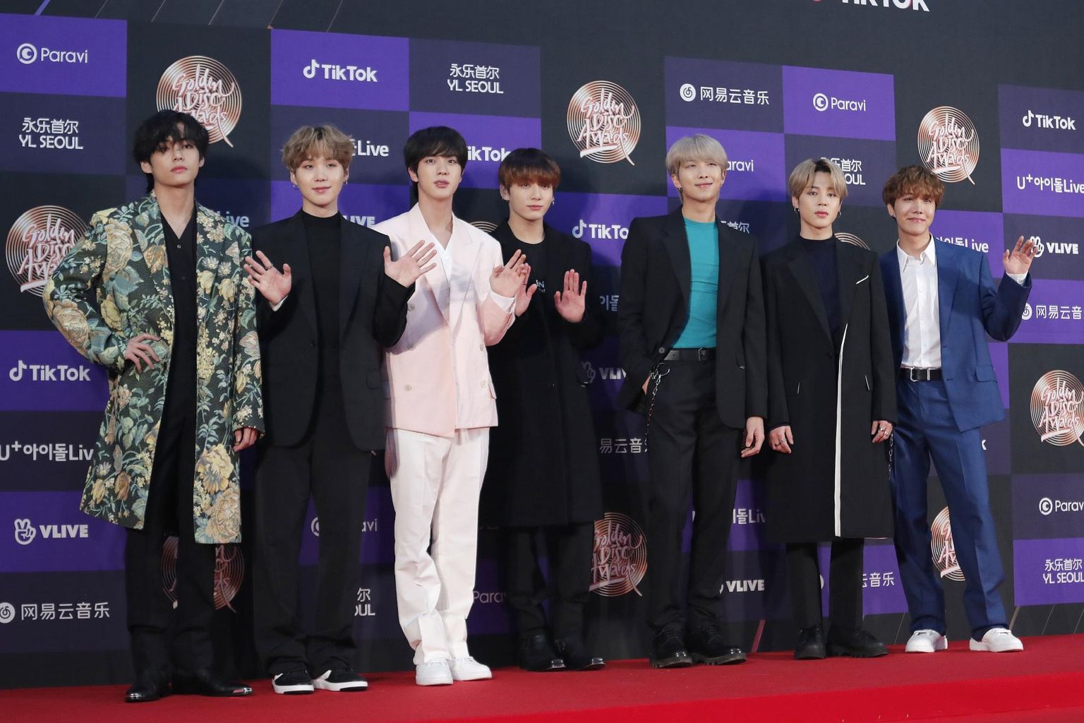 BTS saab samas koosseisus jätkata veel kaks aastat.