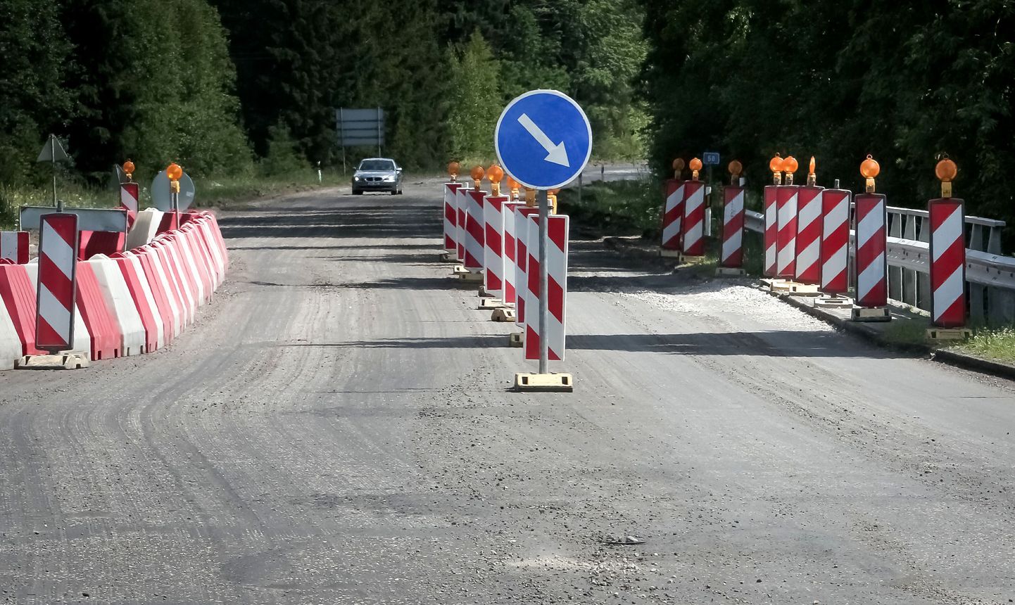 Tallinna–Pärnu maanteel üheksa kilomeetri pikkusel Ääsmäe–Kohatu lõigul alustati asfalti freesimisega. Foto on illustreeriv.