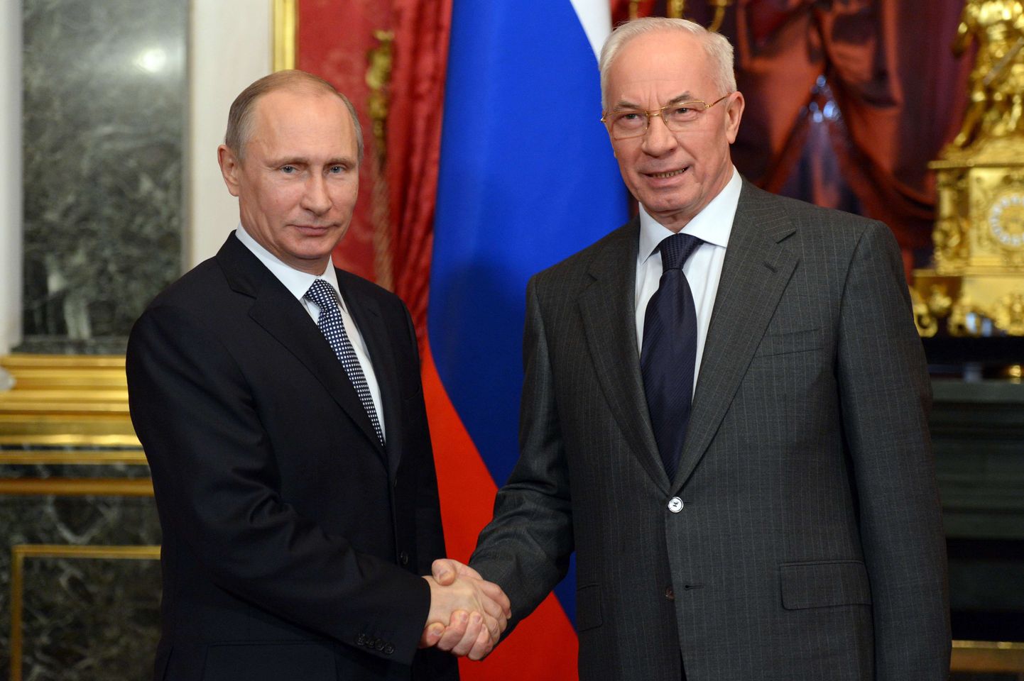 Jõulude ajal kohtus Mõkola Azarov (paremal) Venemaa presidendi Vladimir Putiniga.
