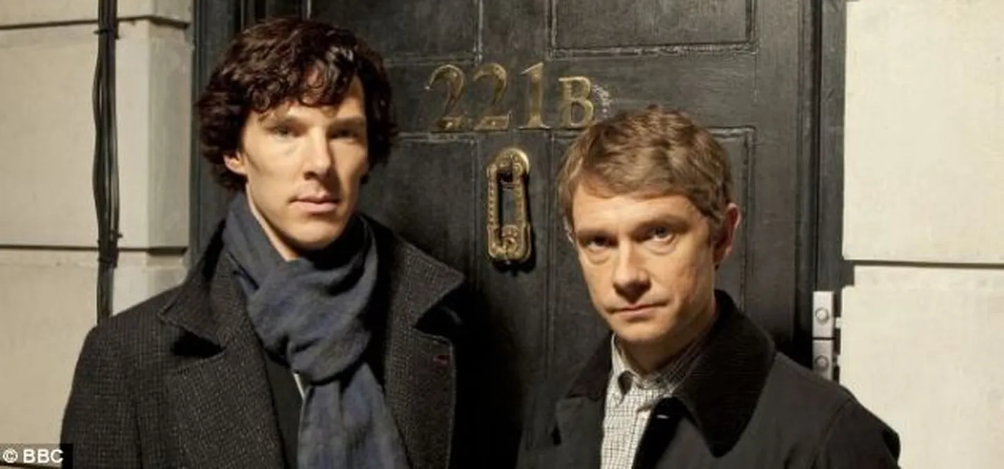 Benedict Cumberbatch Sherlock Holmesi rollis ja Martin Freeman Dr. John Watsonina