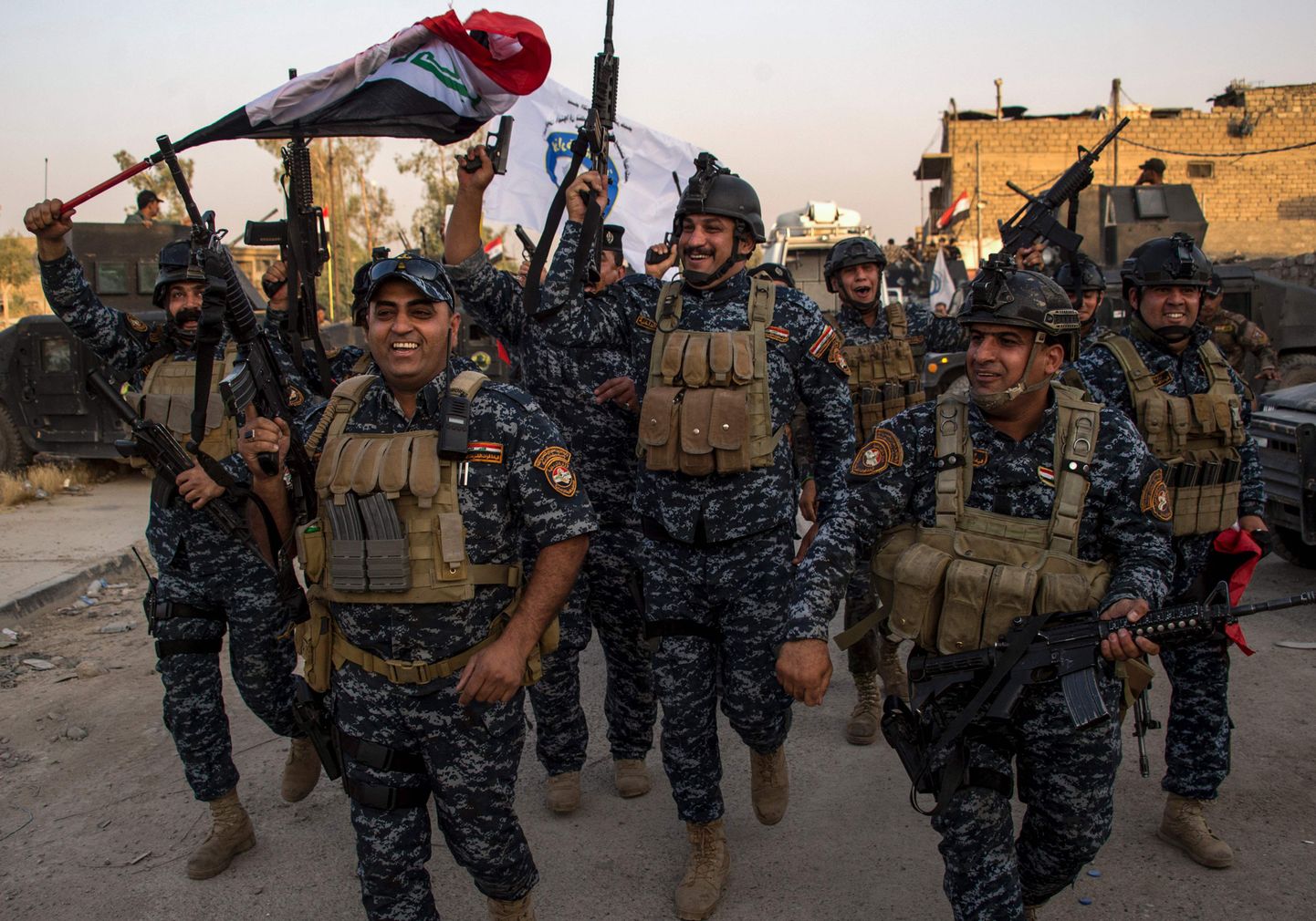 Iraagi peaminister kuulutas Mosulis võitu terrorismi üle.