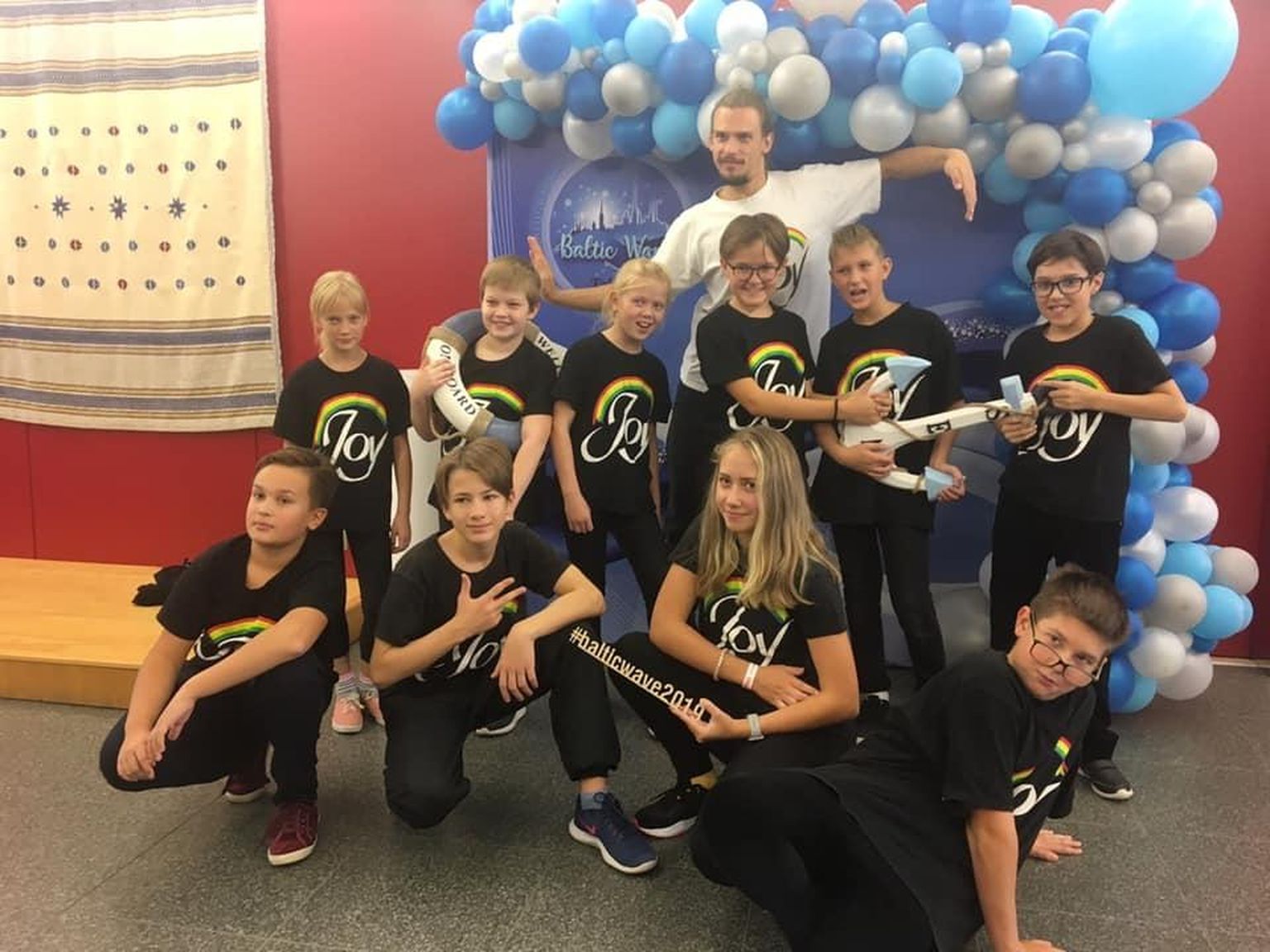 Osa stuudio Joy esindusest festivalil Tallinnas